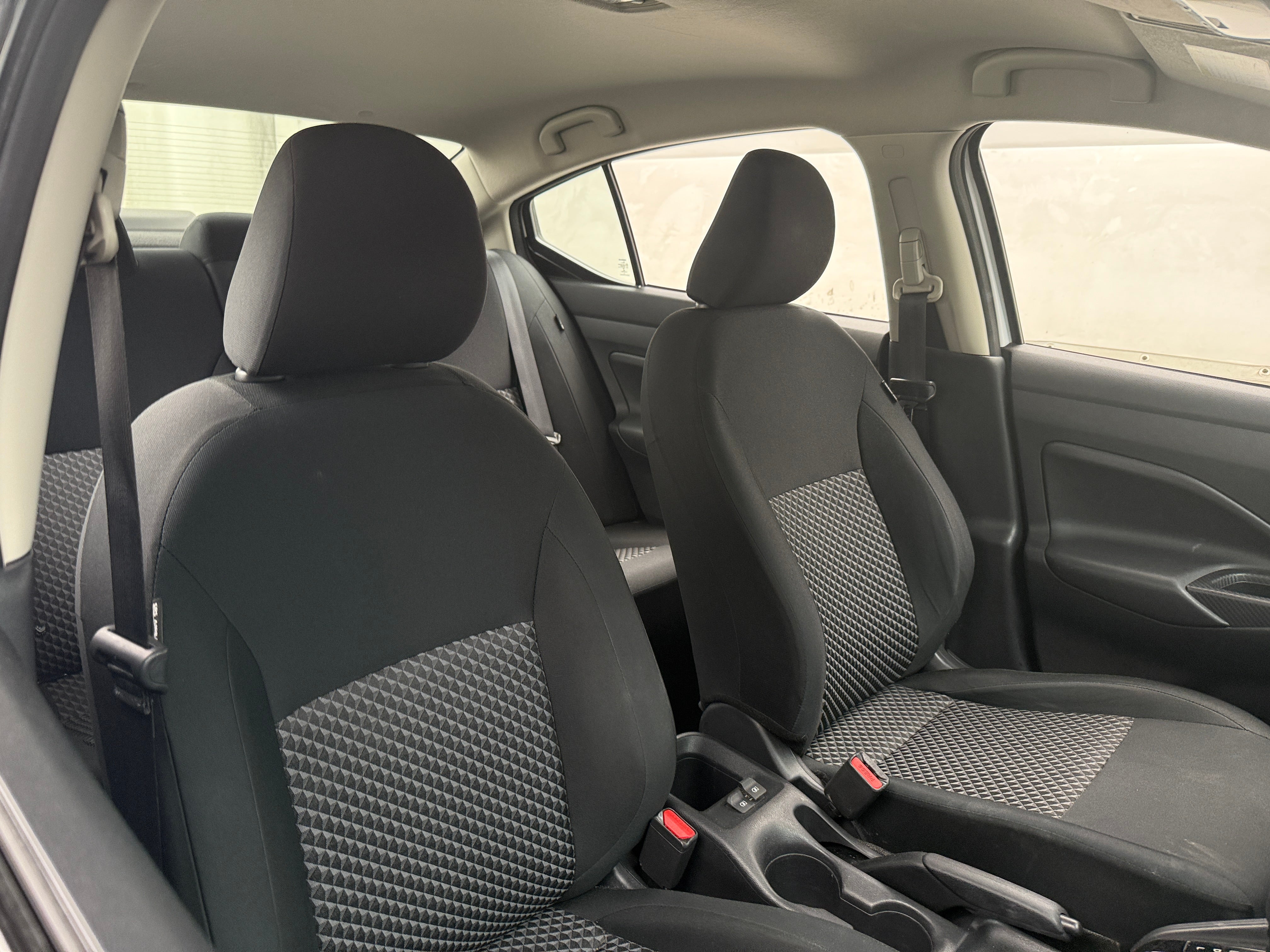 2021 Nissan Versa S 2