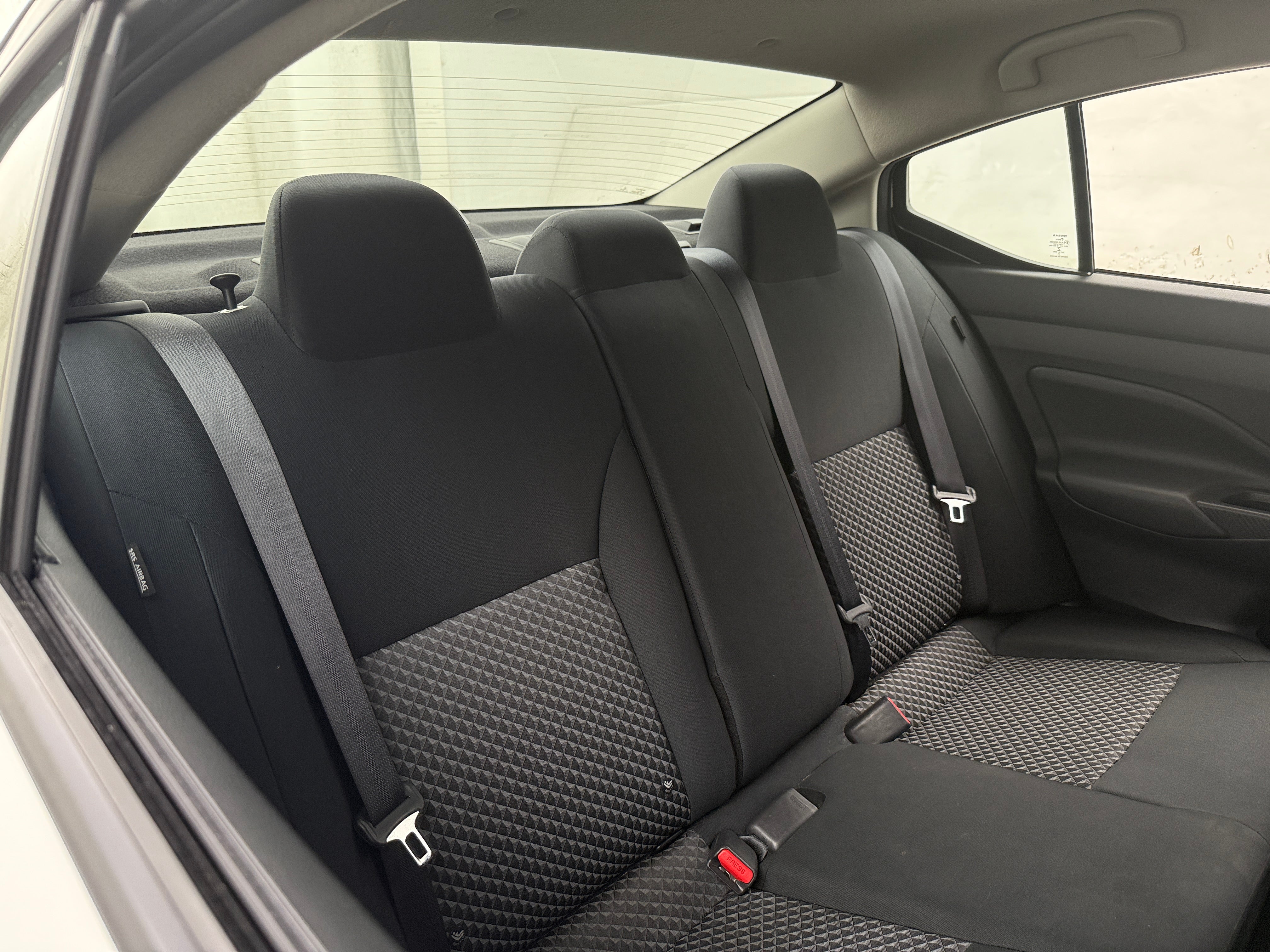 2021 Nissan Versa S 6