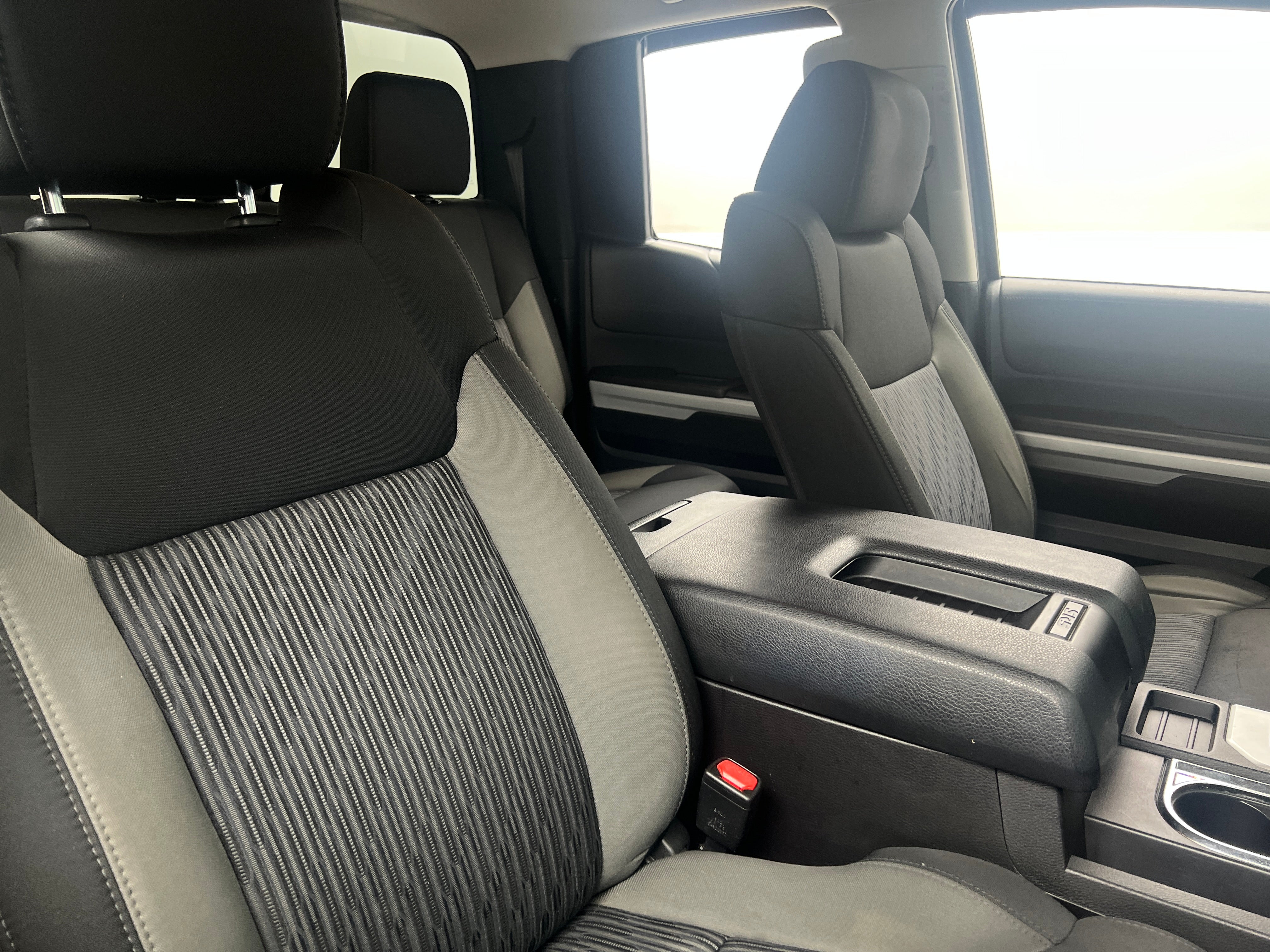 2015 Toyota Tundra SR5 2