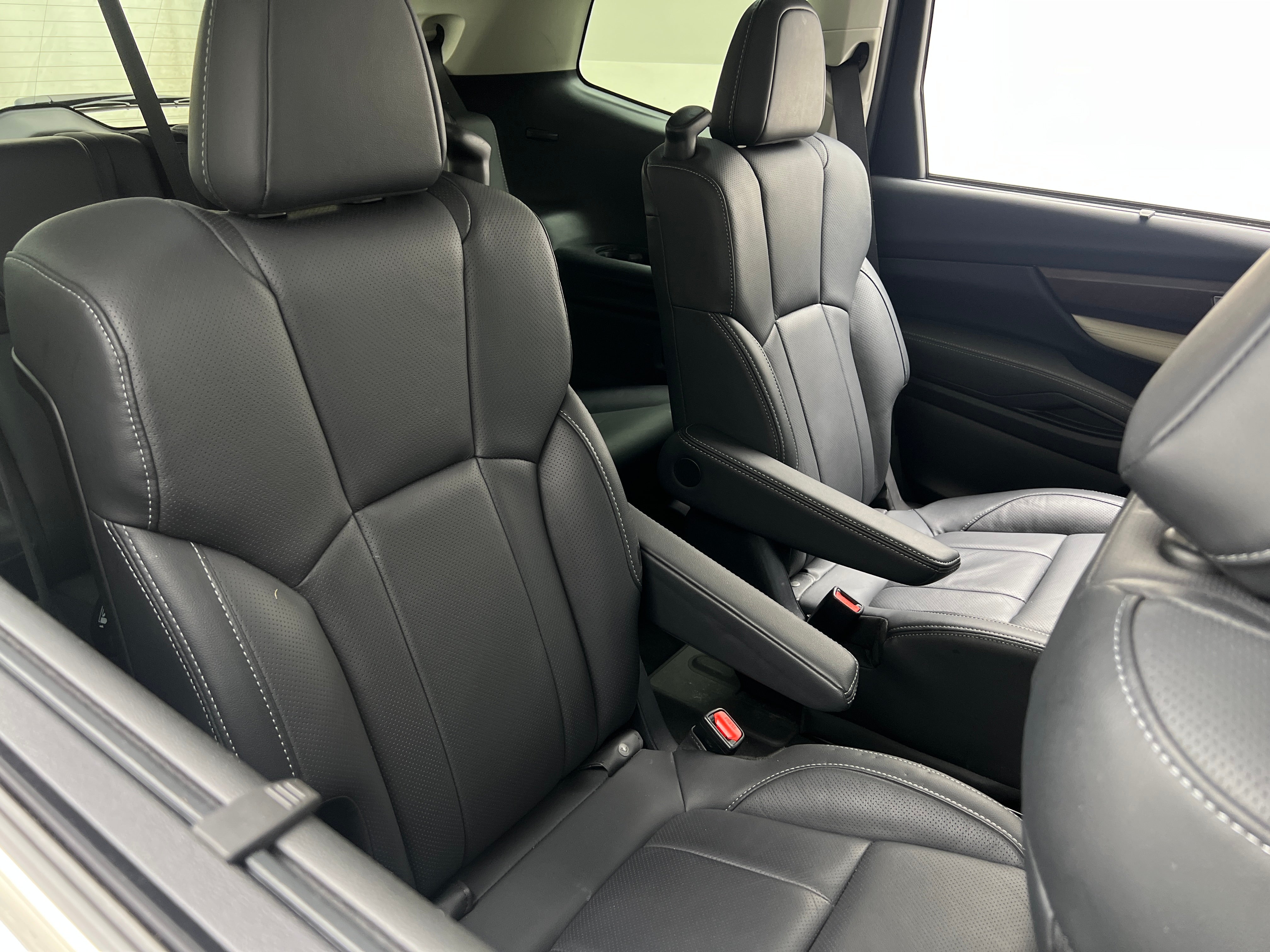 2022 Subaru Ascent Touring 5