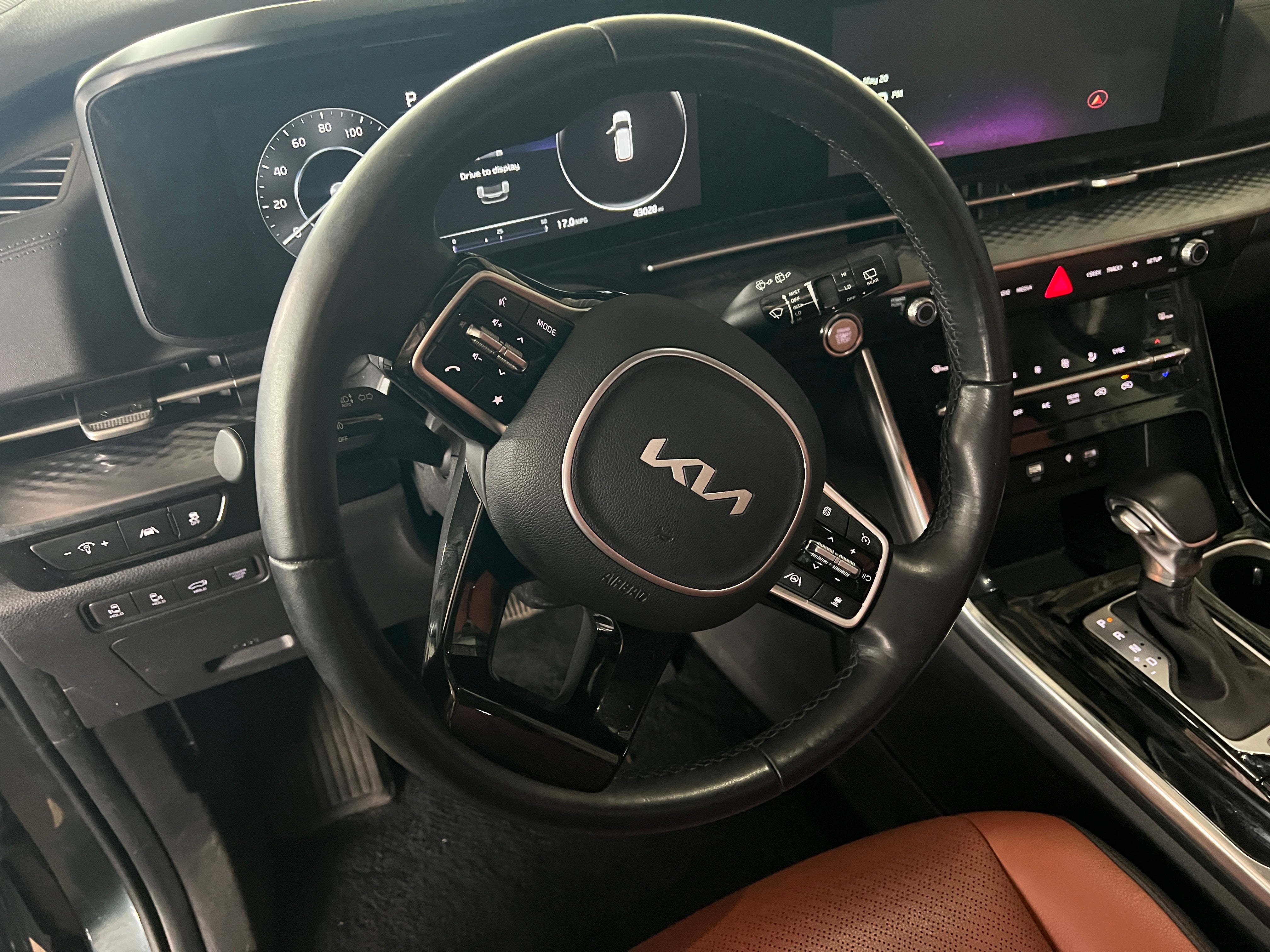 2023 Kia Carnival SX Prestige 4