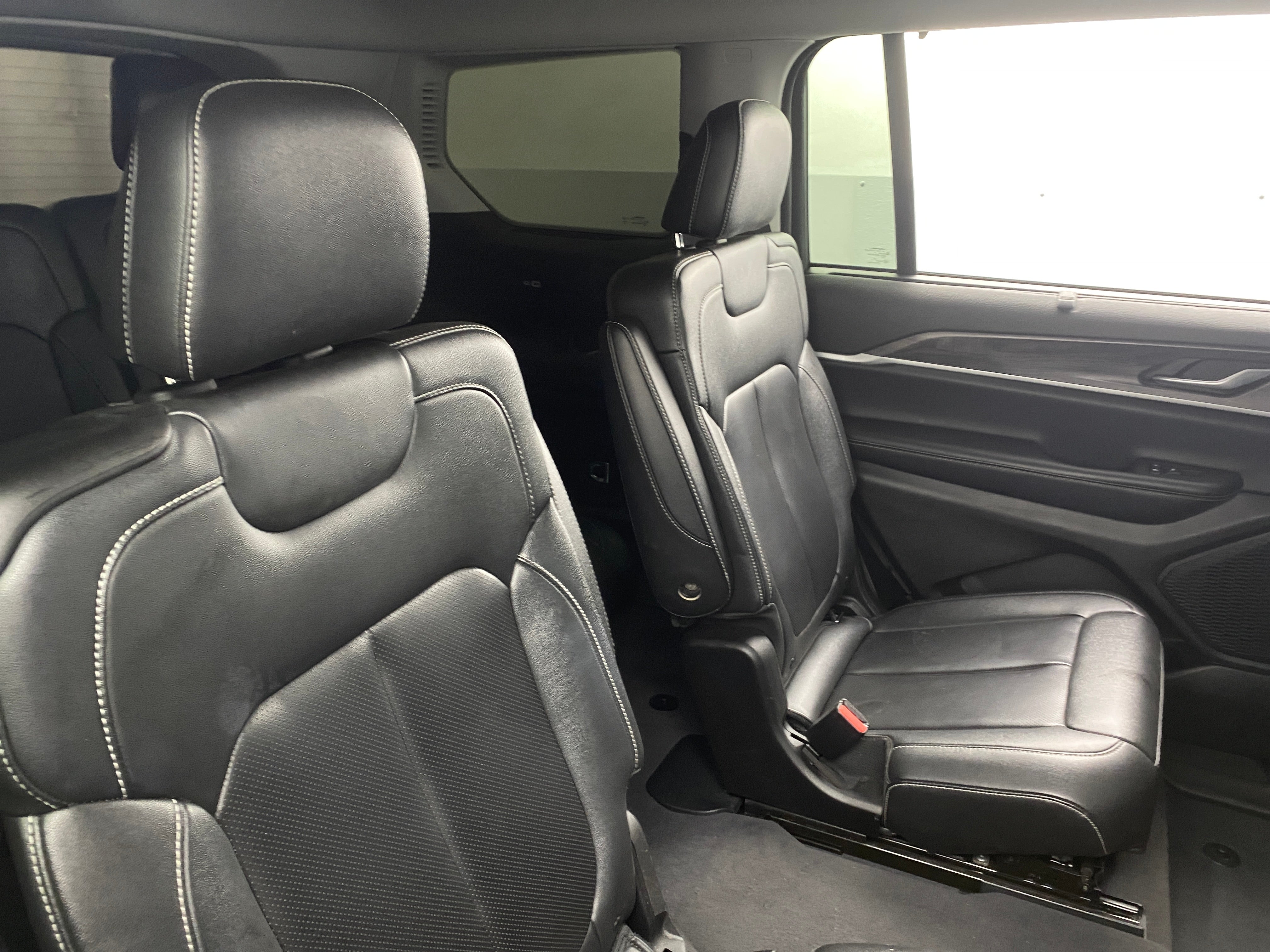 2023 Jeep Grand Cherokee L Limited Edition 5