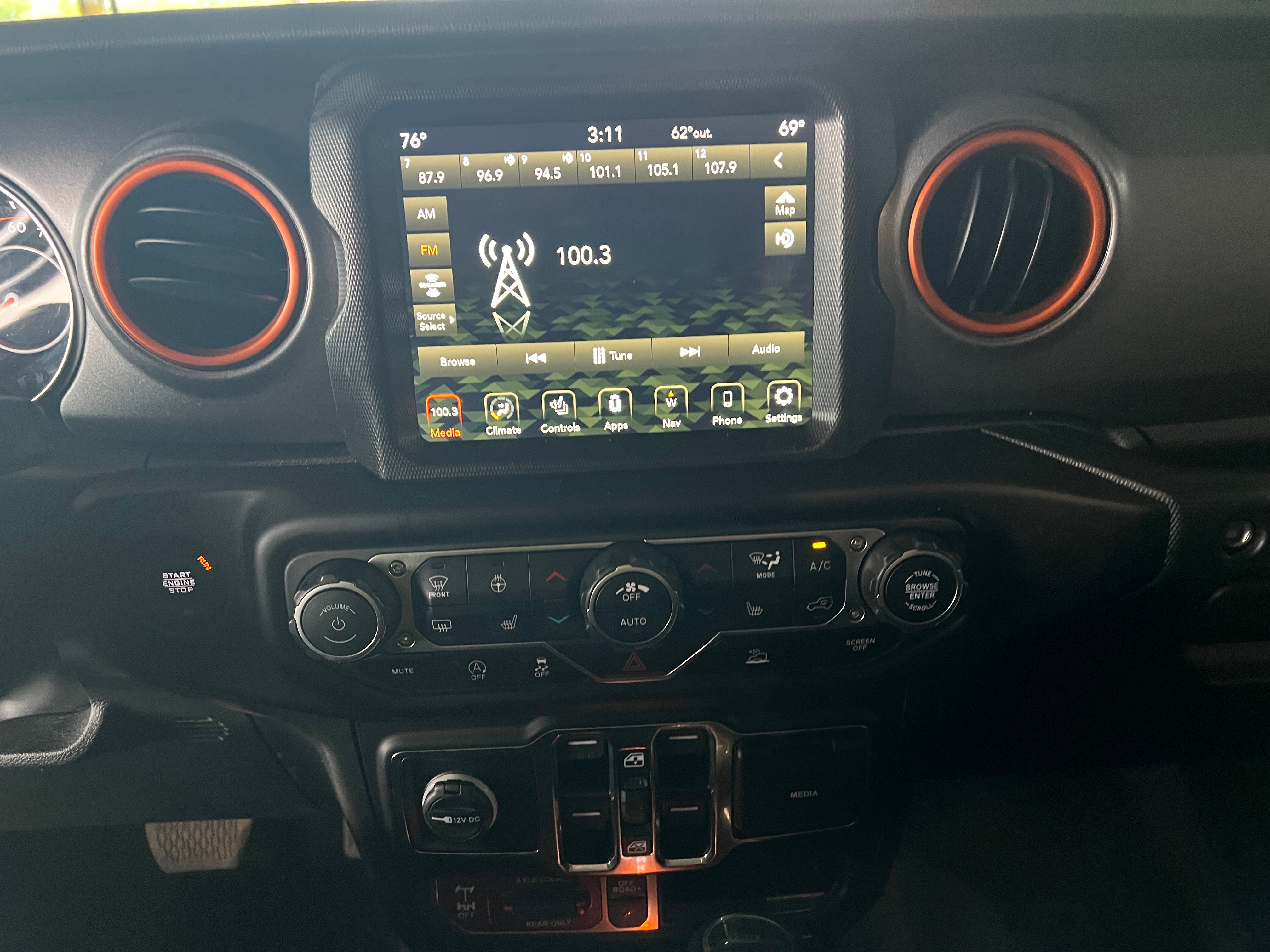 2023 Jeep Gladiator Mojave 3