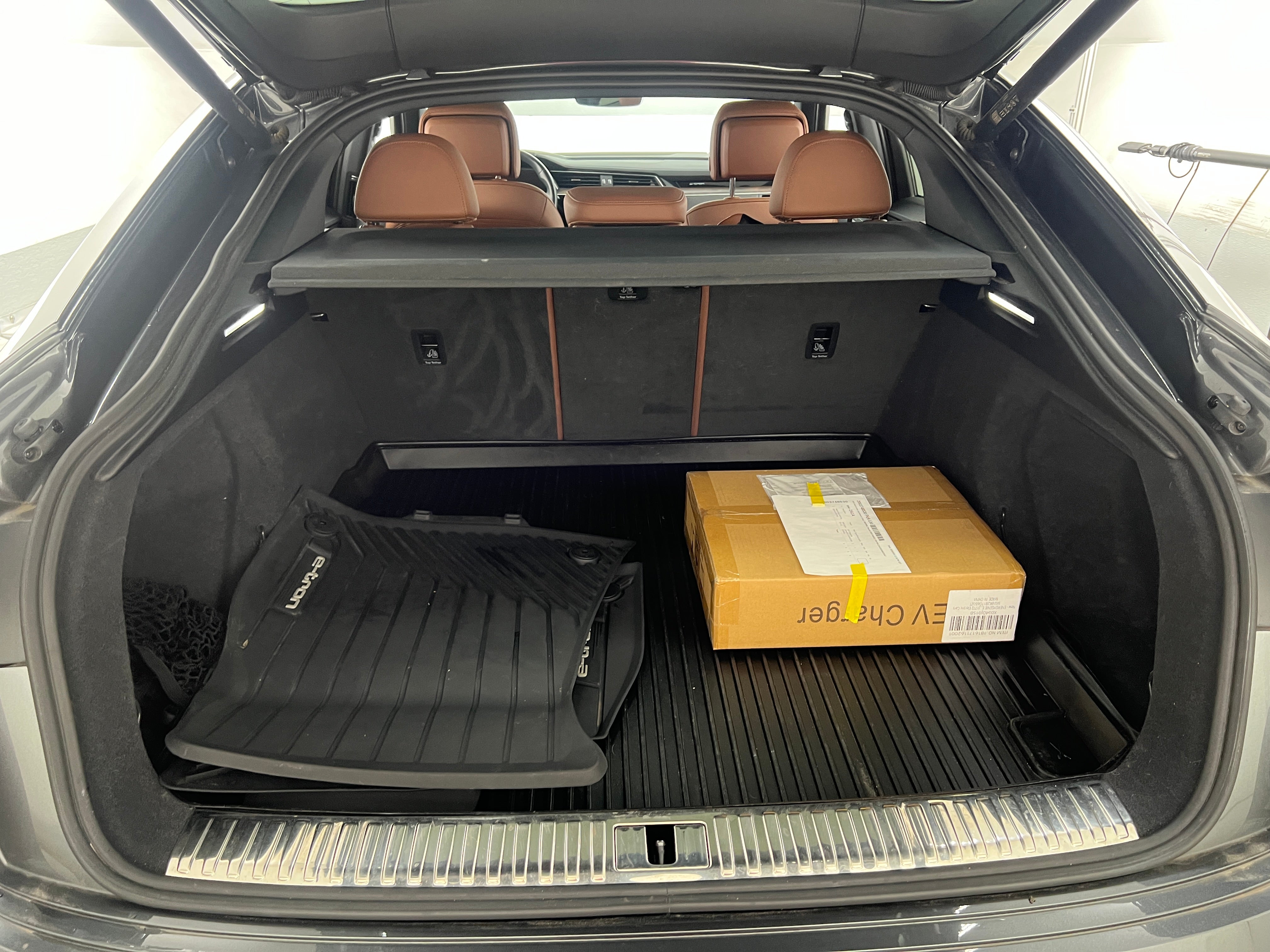 2022 Audi e-tron S Premium Plus 6