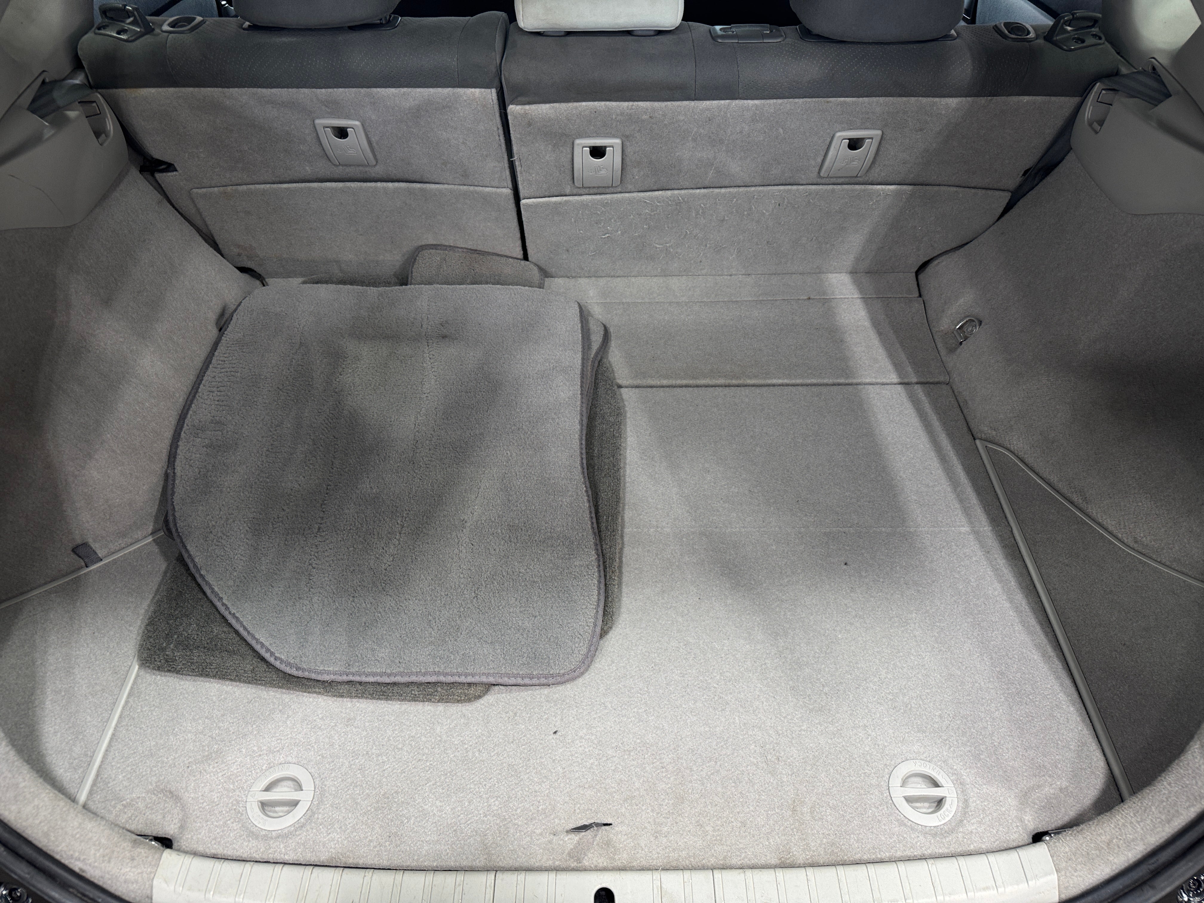 2010 Toyota Prius Two 7