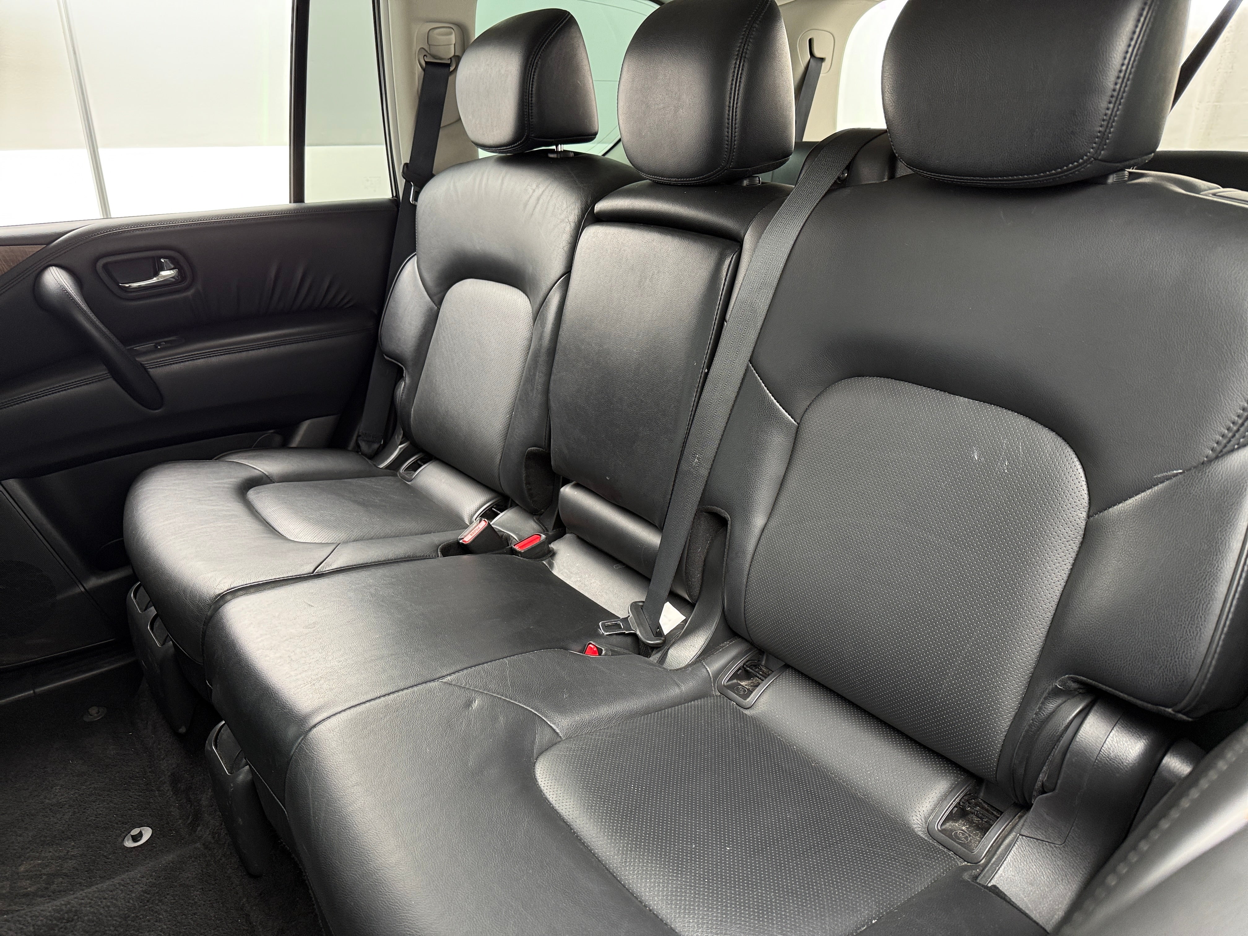 2023 Nissan Armada SL 5