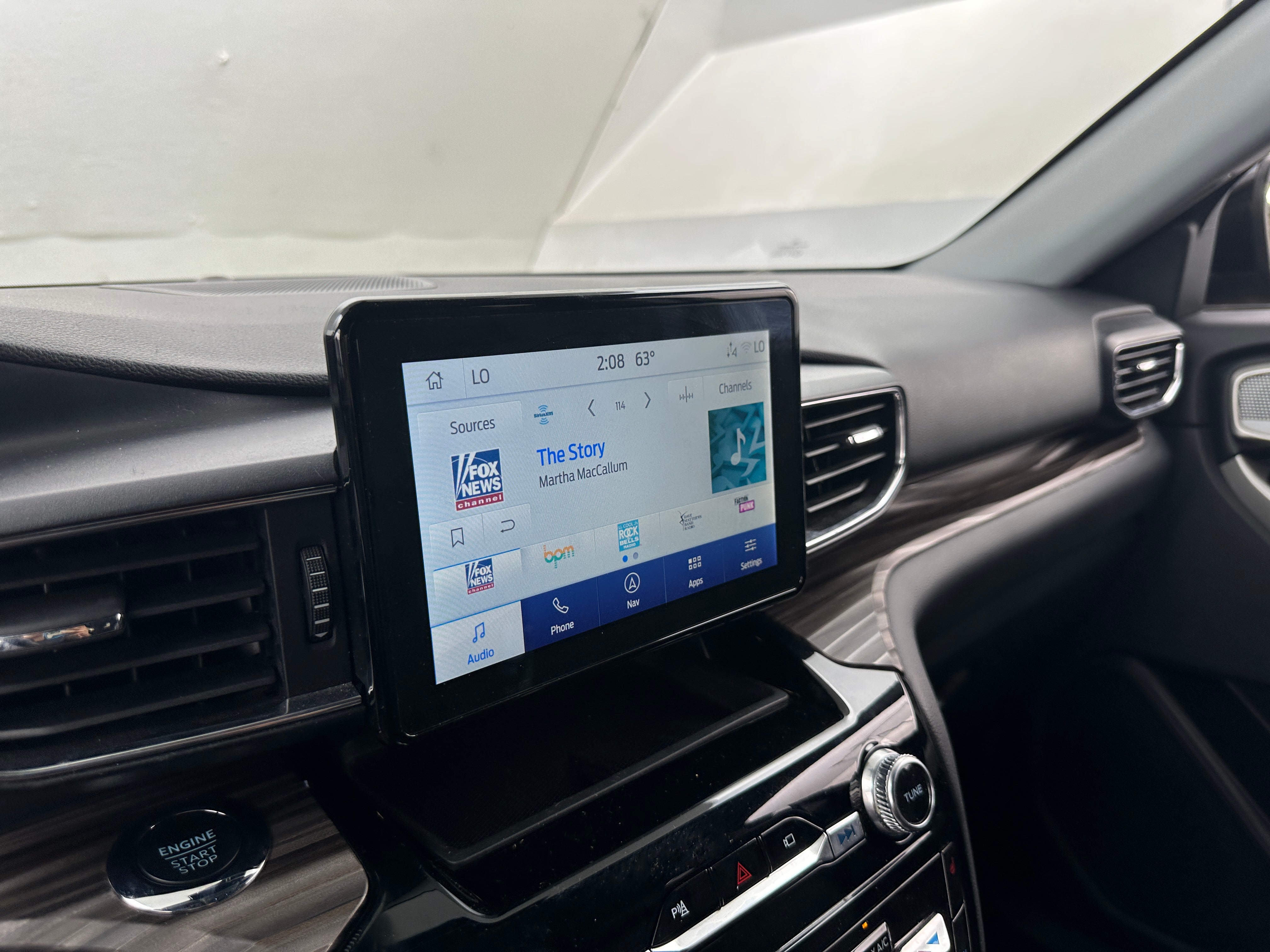 2022 Ford Explorer Limited 3