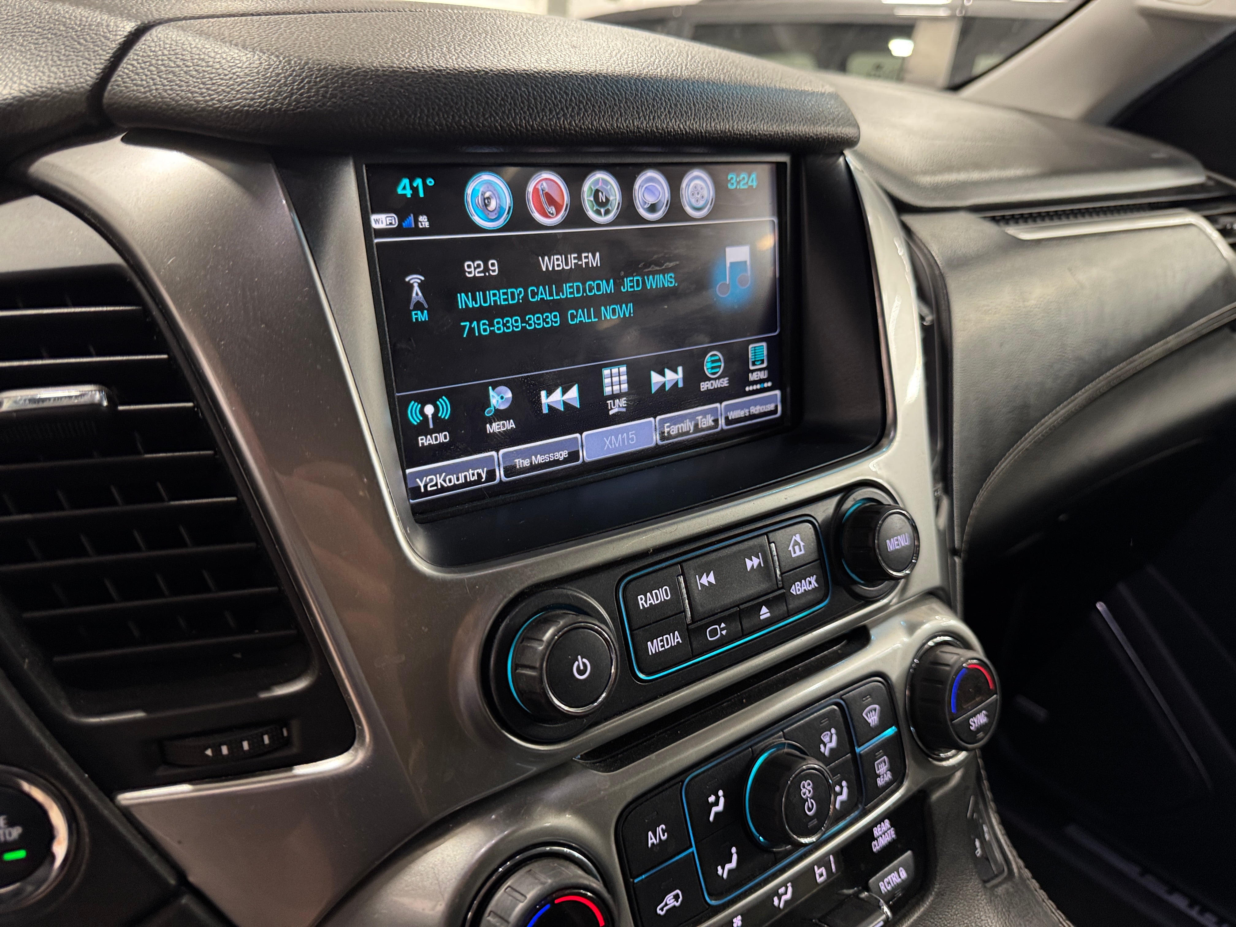 2019 Chevrolet Suburban LT 3