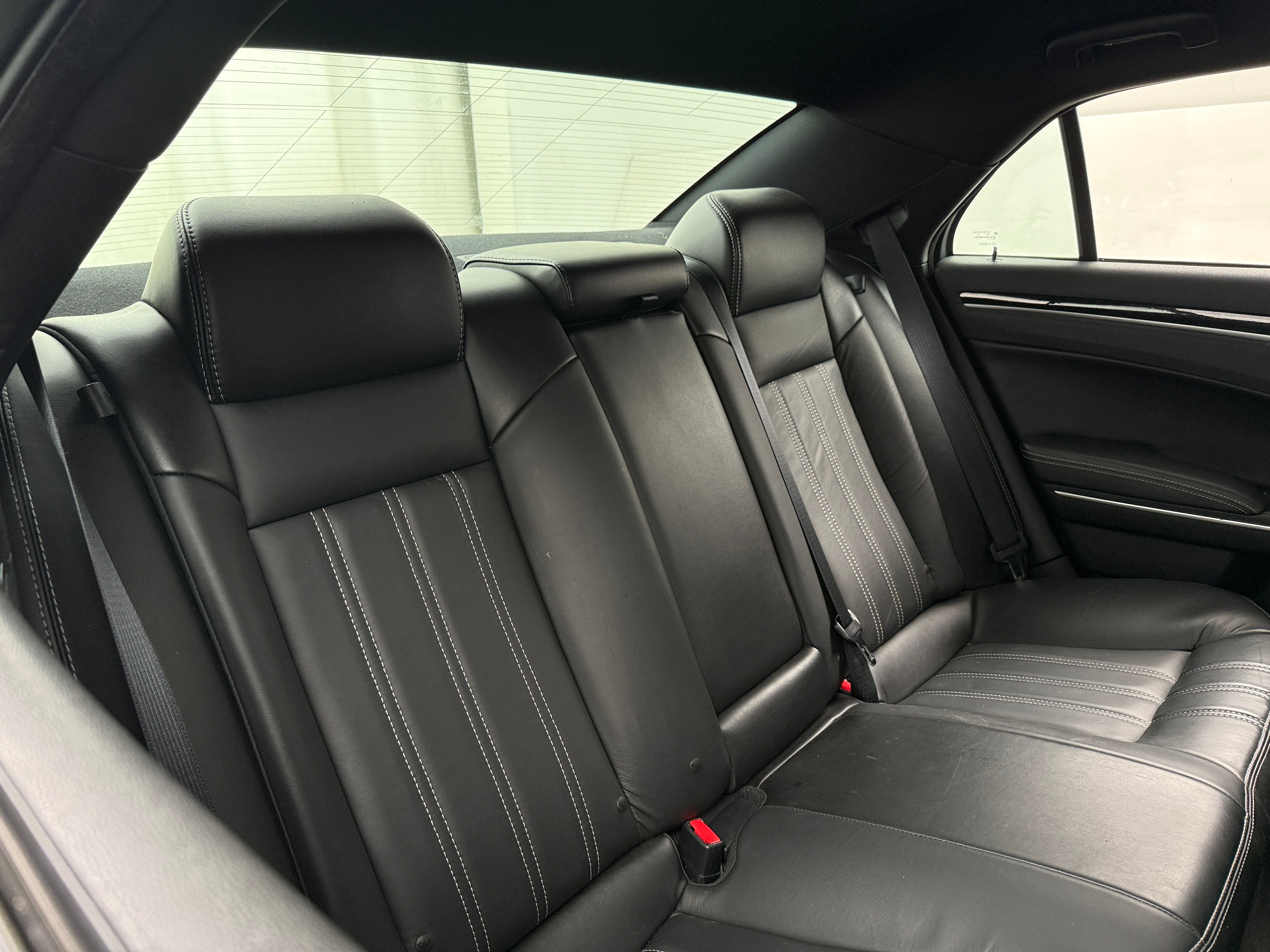 2018 Chrysler 300 S 5