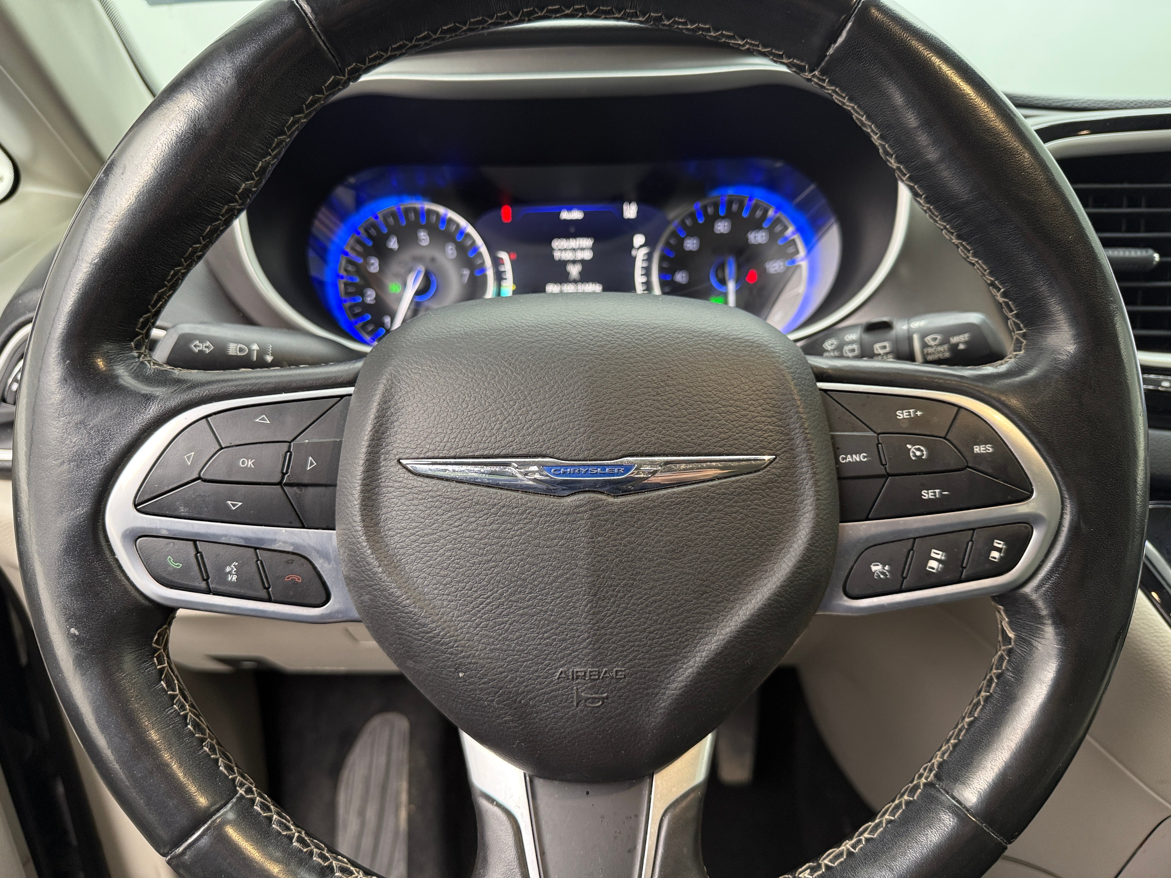 2021 Chrysler Pacifica Touring L 4