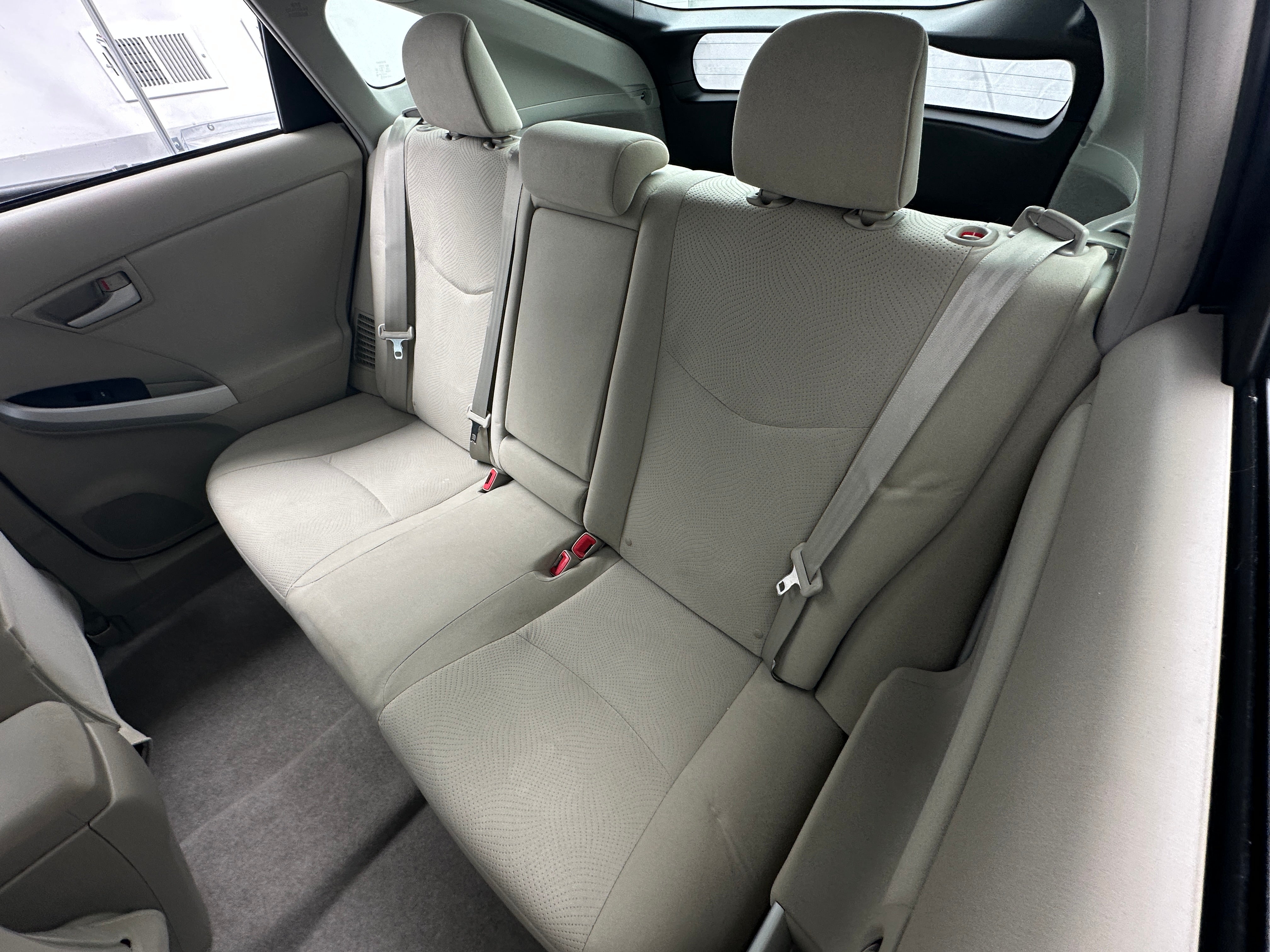 2010 Toyota Prius Two 6