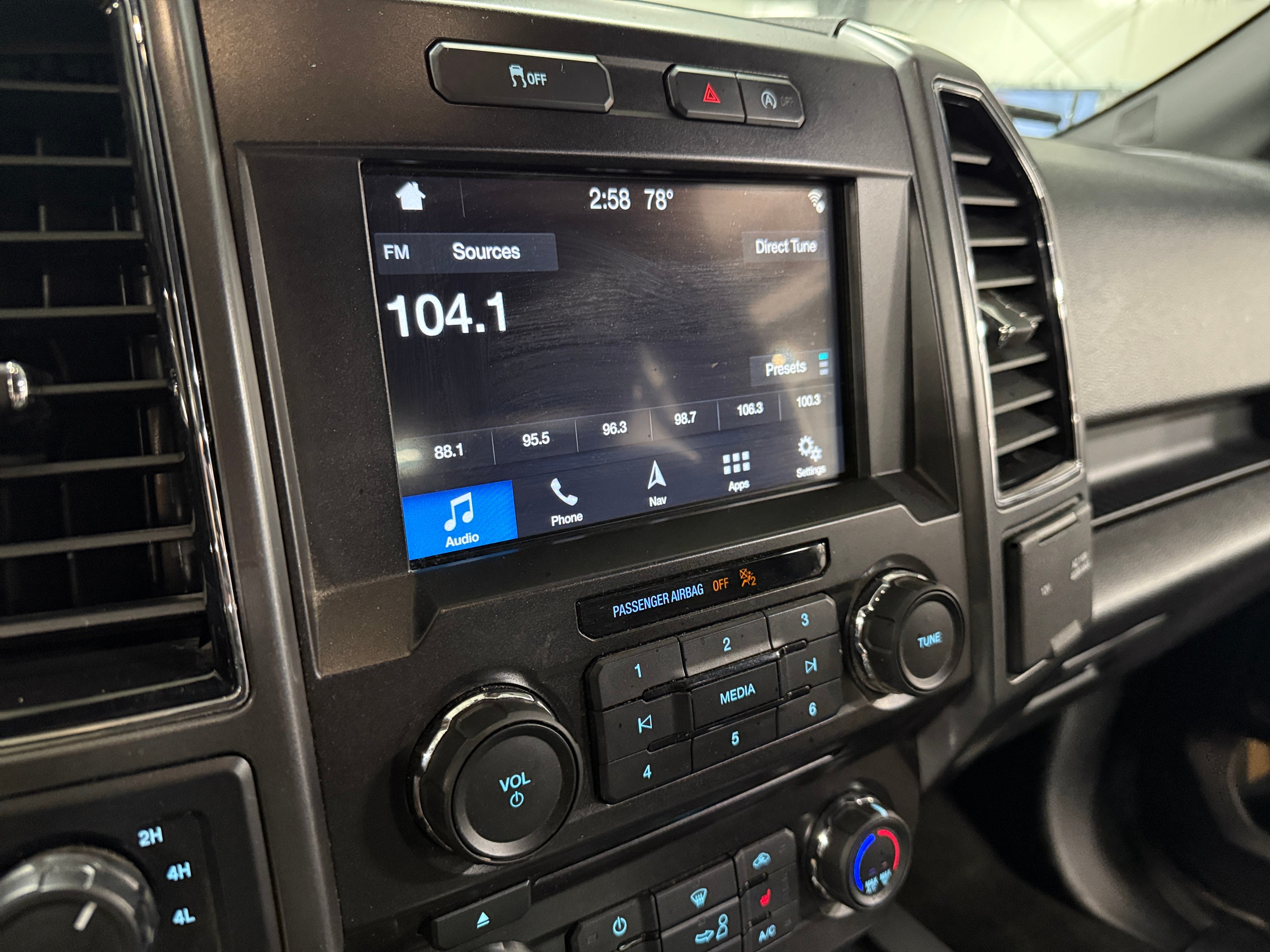 2018 Ford Econoline E-150 4