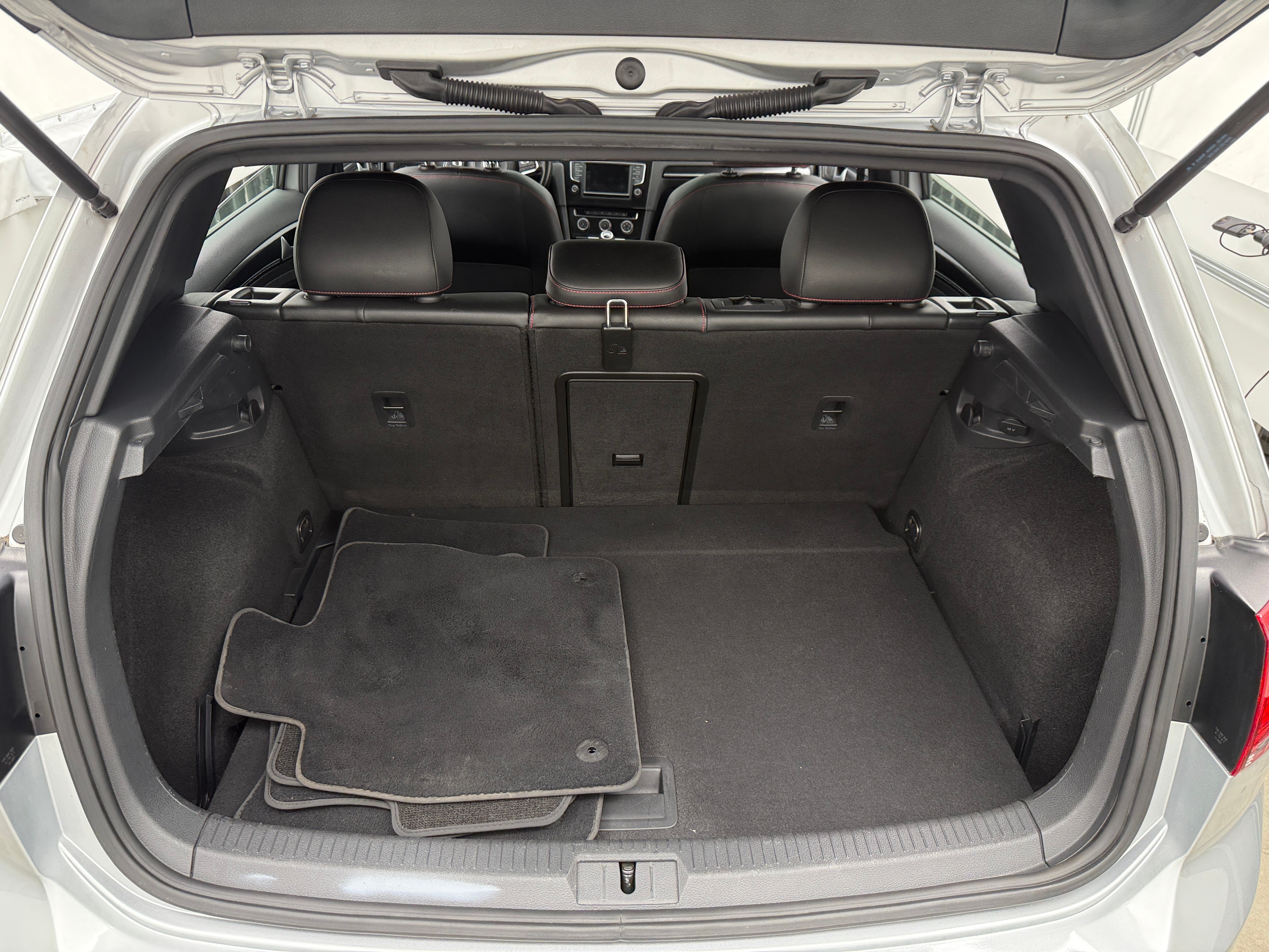 2016 Volkswagen Golf GTI SE 7