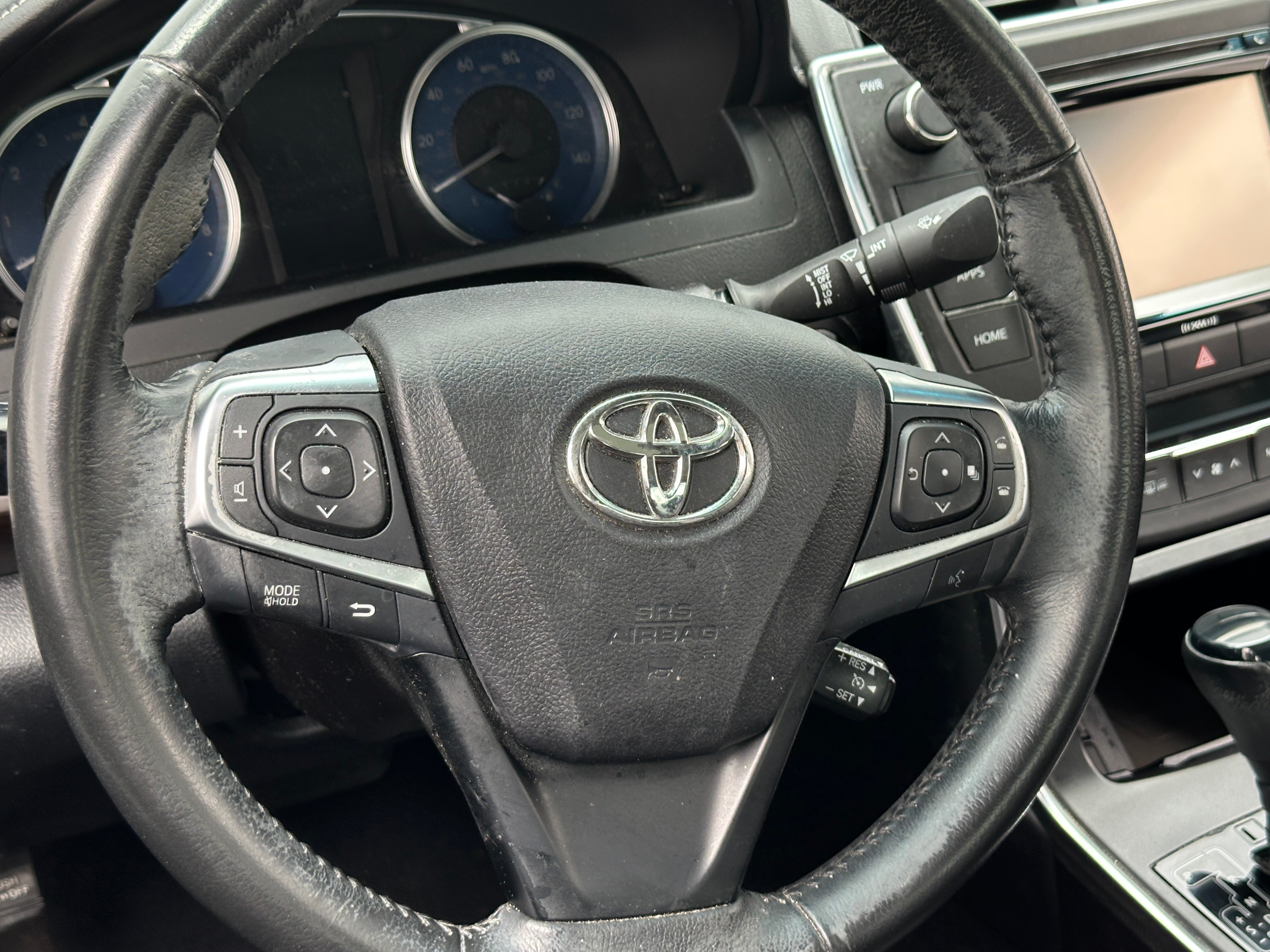 2016 Toyota Camry XLE 4