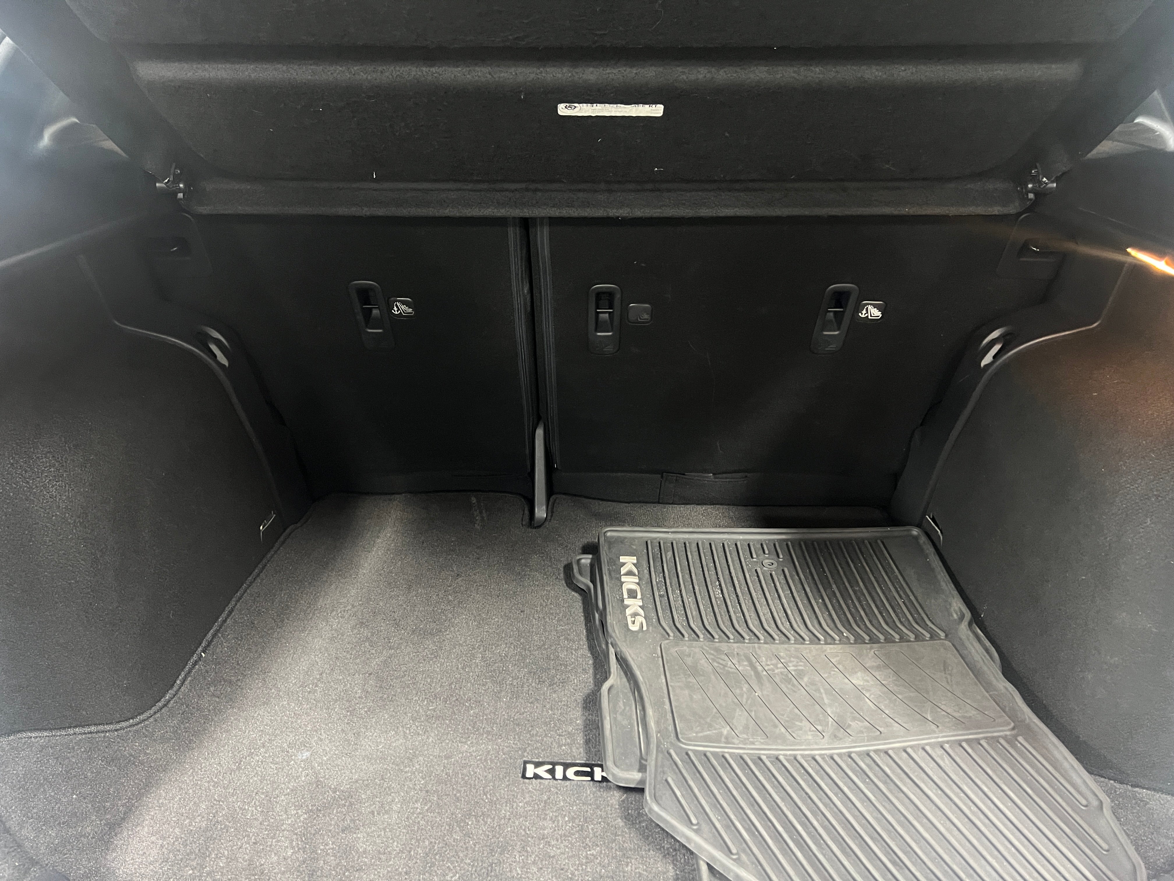 2019 Nissan Kicks SR 7