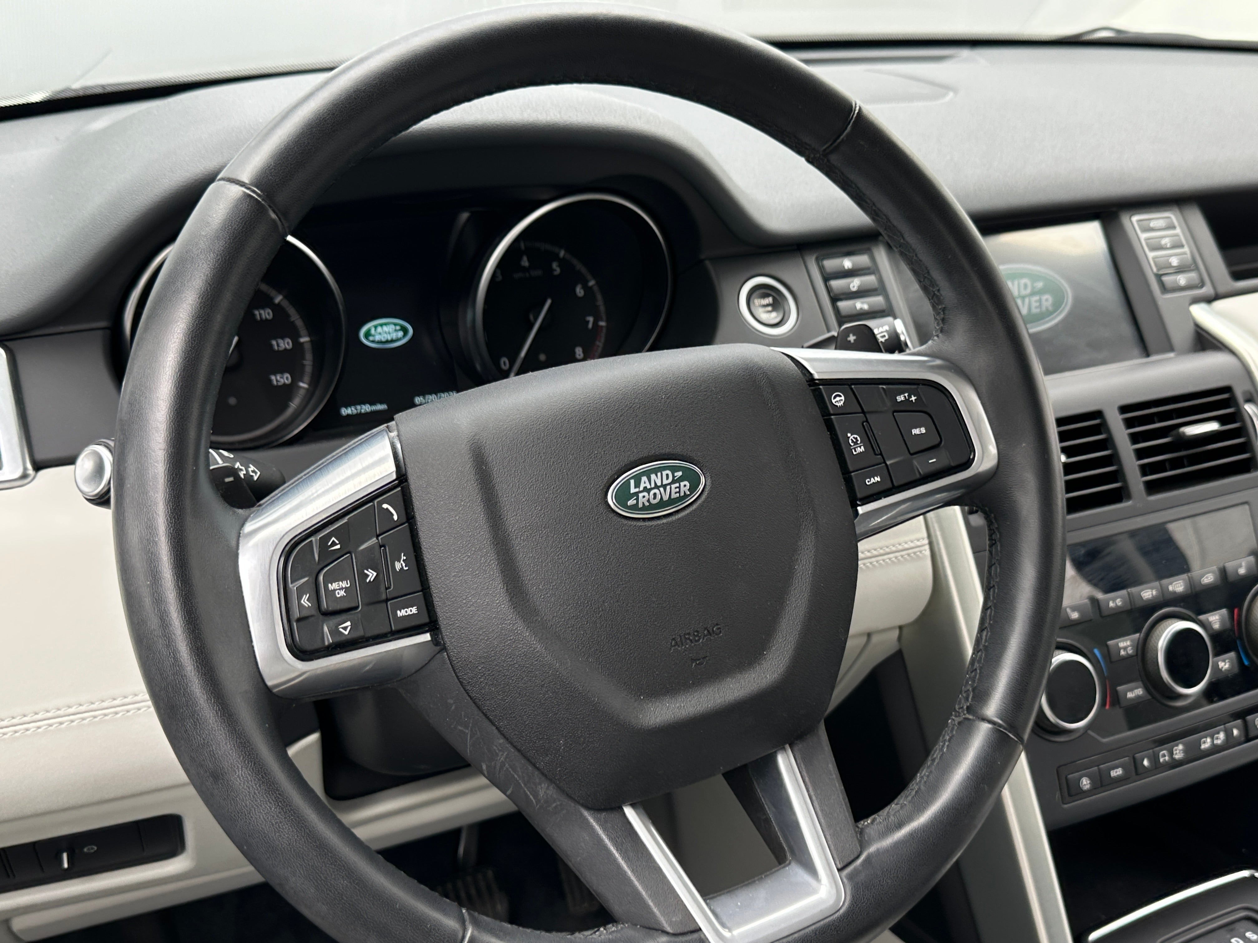 2019 Land Rover Discovery Sport SE 4