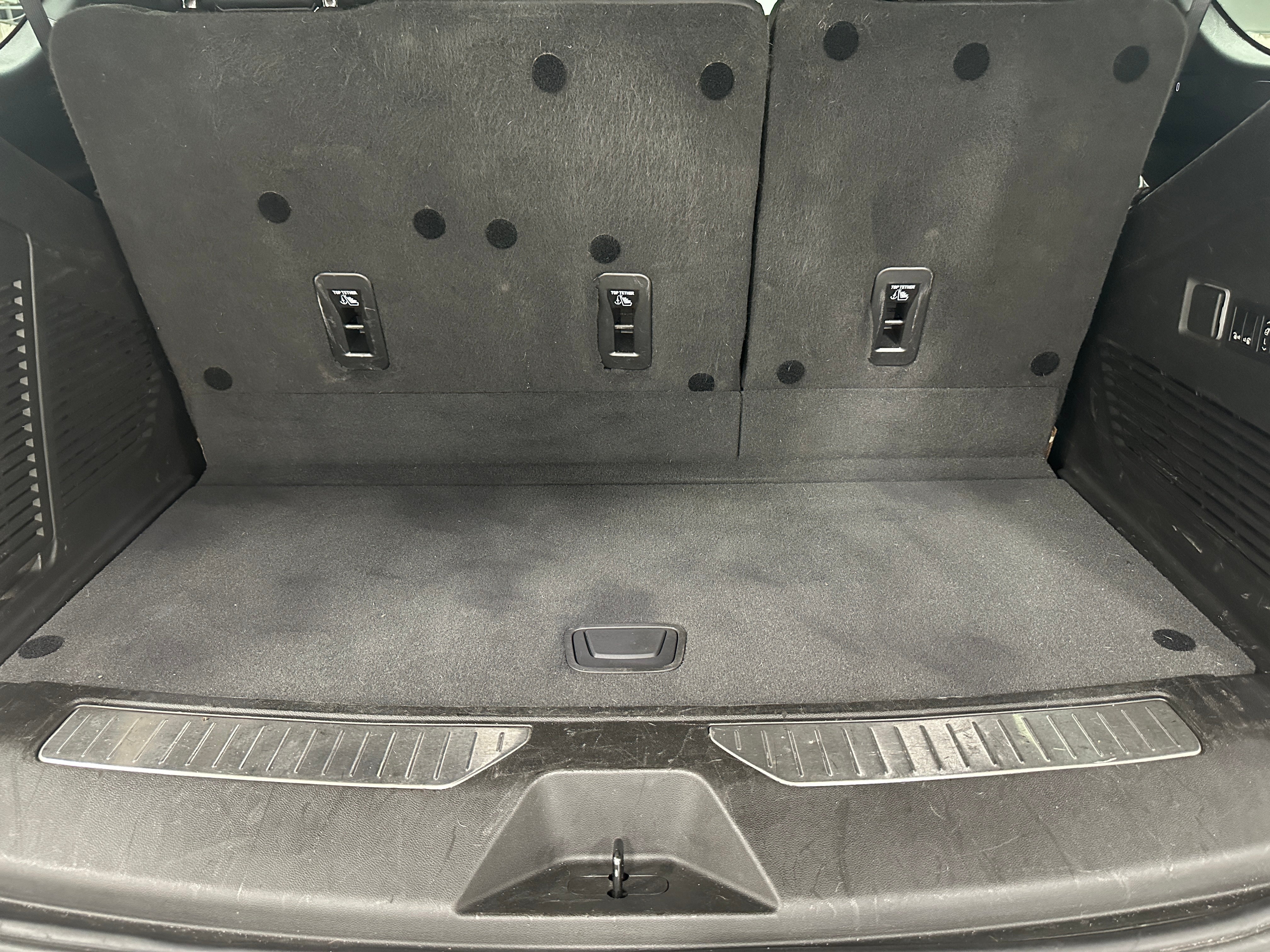 2022 Chevrolet Tahoe Z71 6