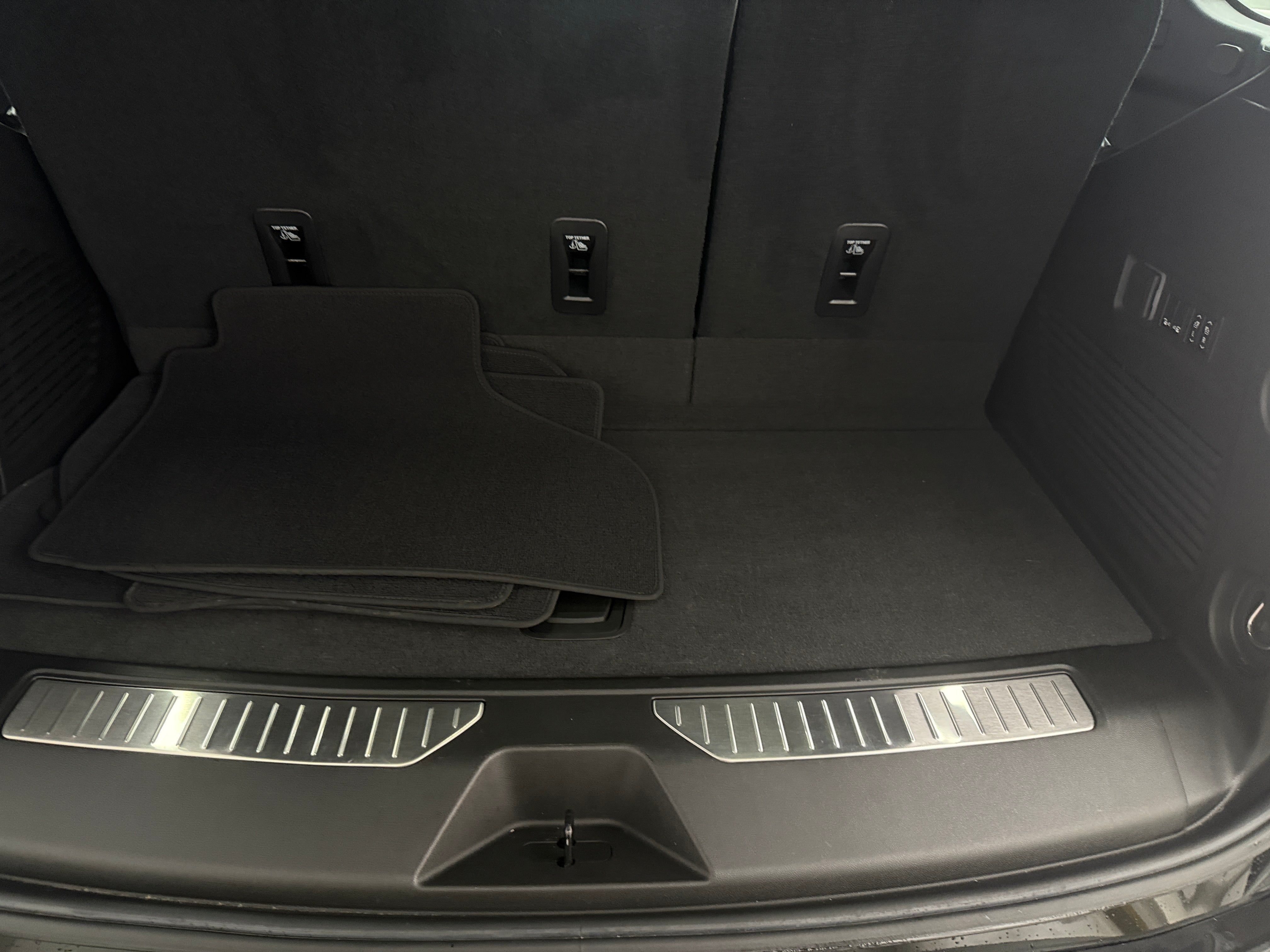 2021 GMC Yukon AT4 6