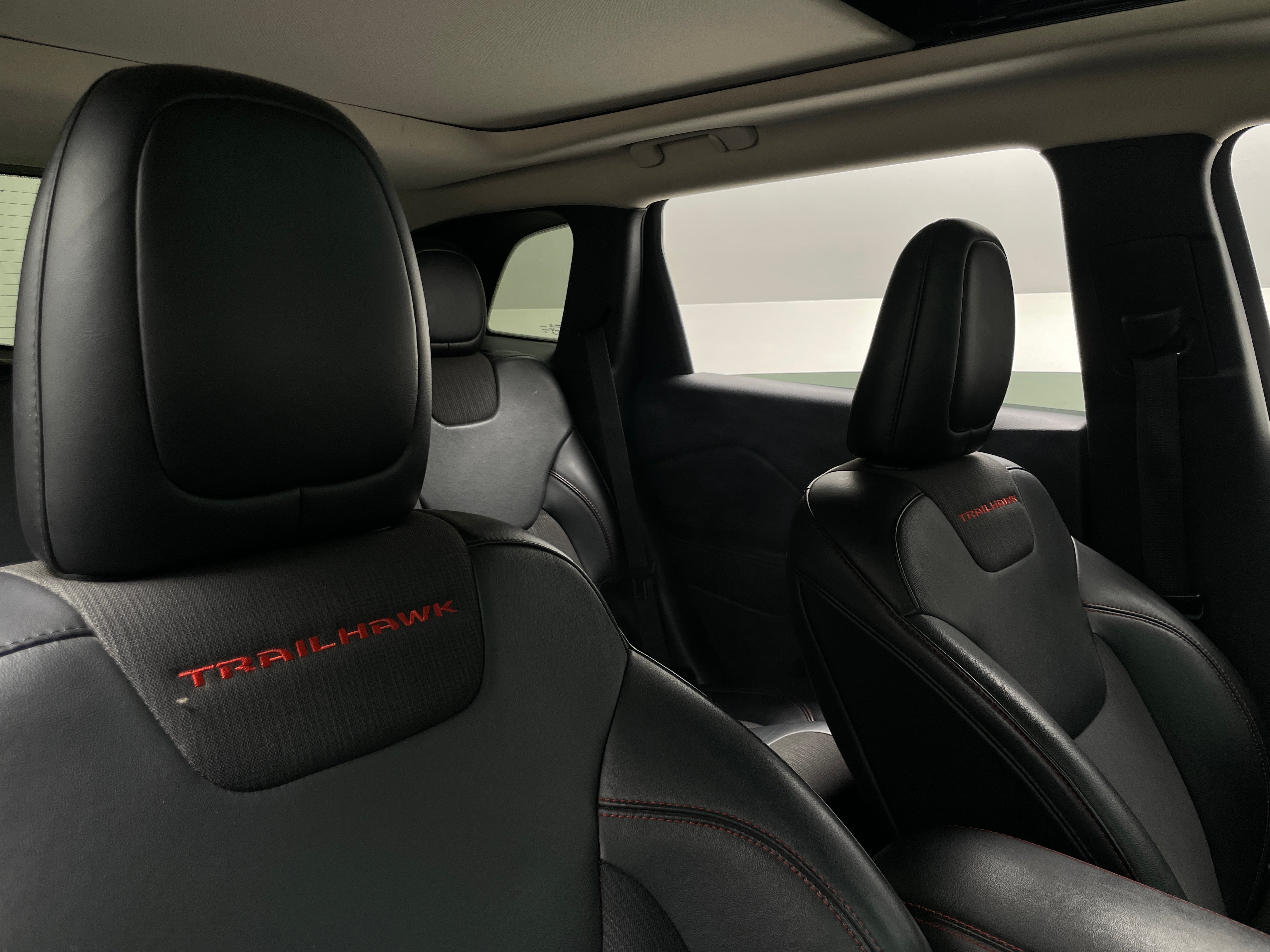 2016 Jeep Cherokee Trailhawk 2
