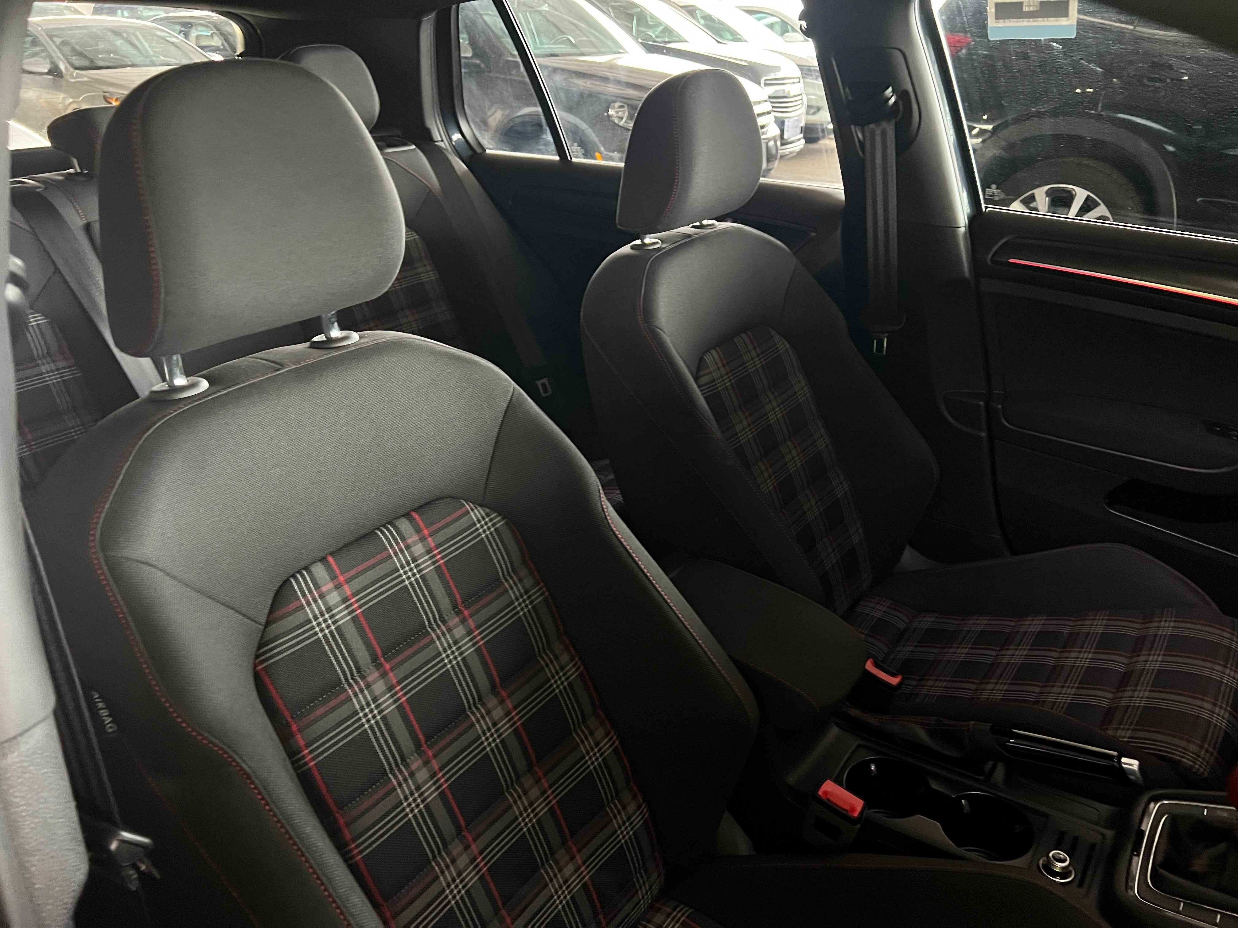 2018 Volkswagen Golf GTI S 2
