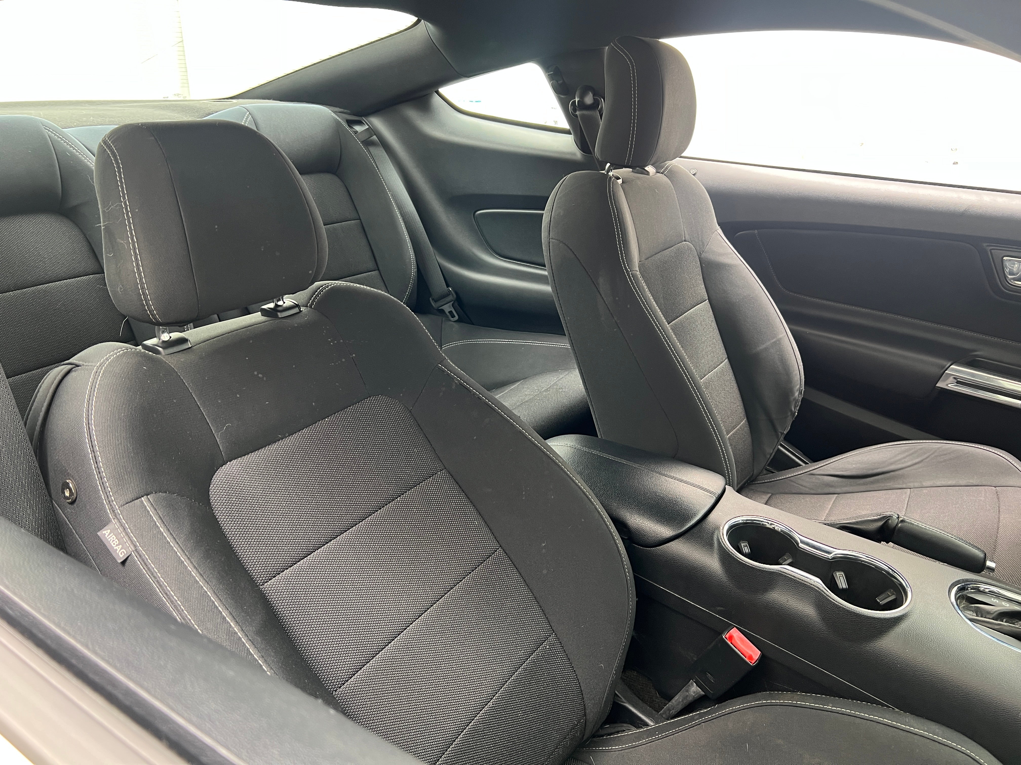 2016 Ford Mustang V6 2