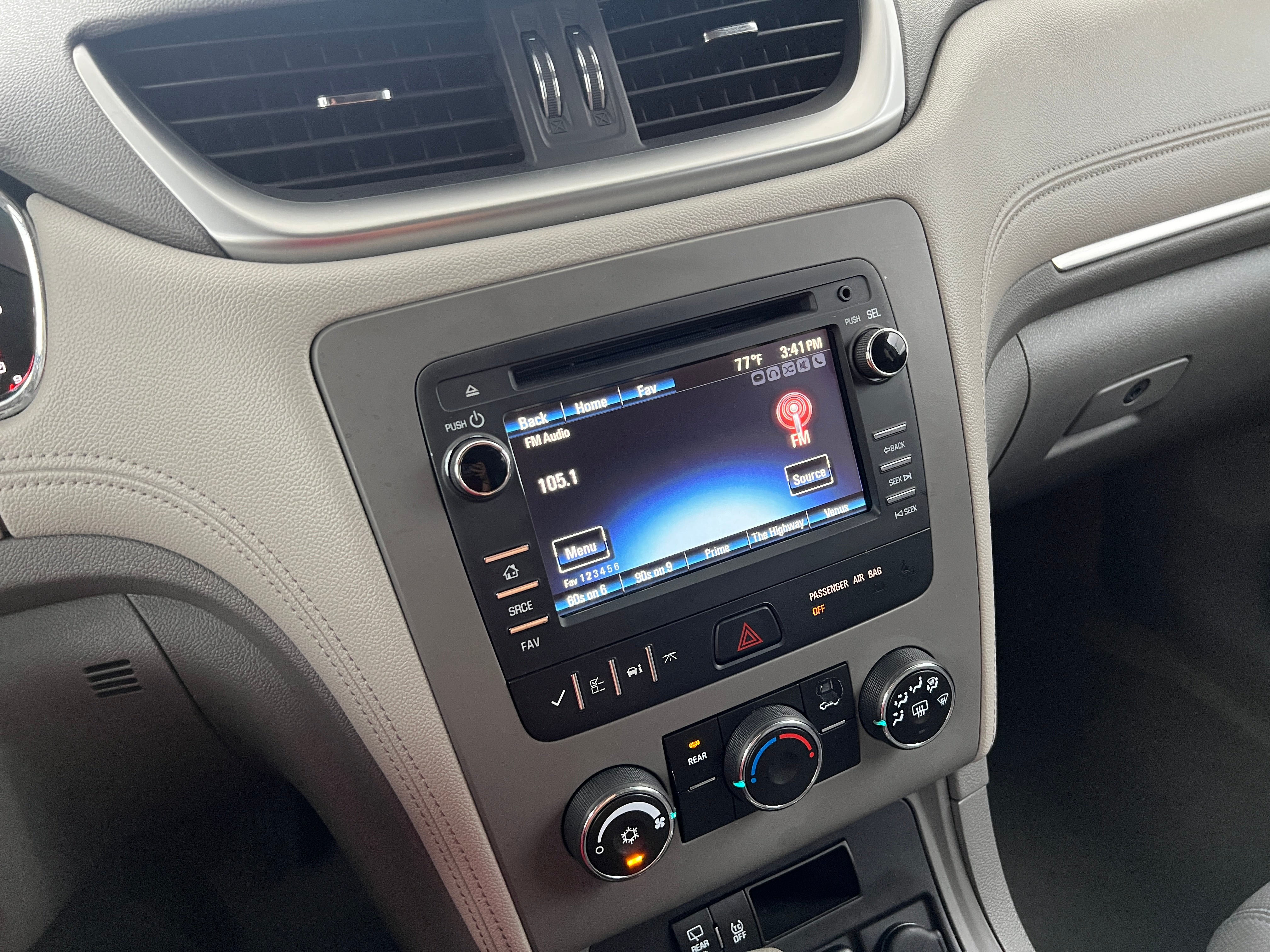 2016 Chevrolet Traverse LS 4