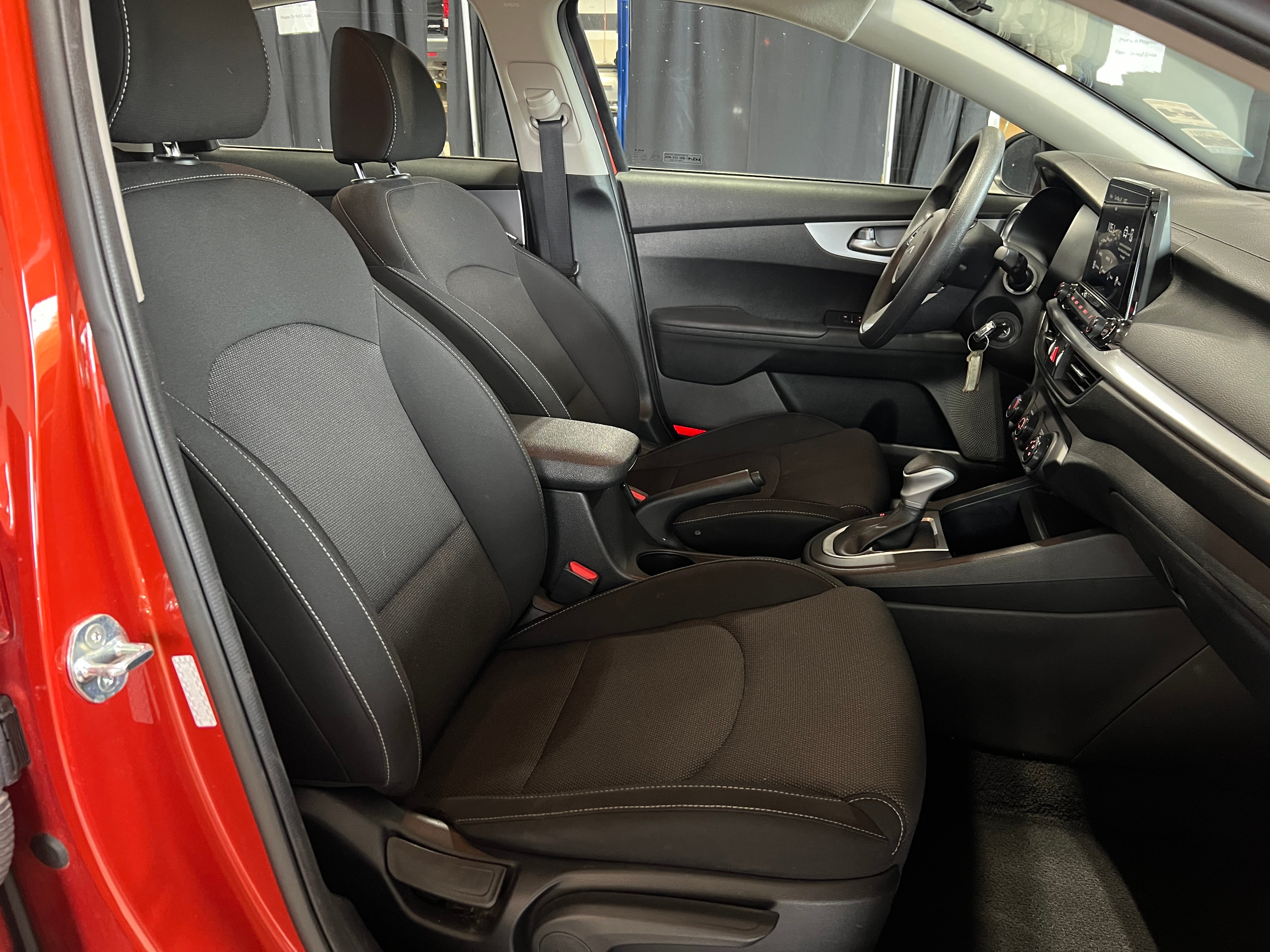 2023 Kia Forte LXS 2