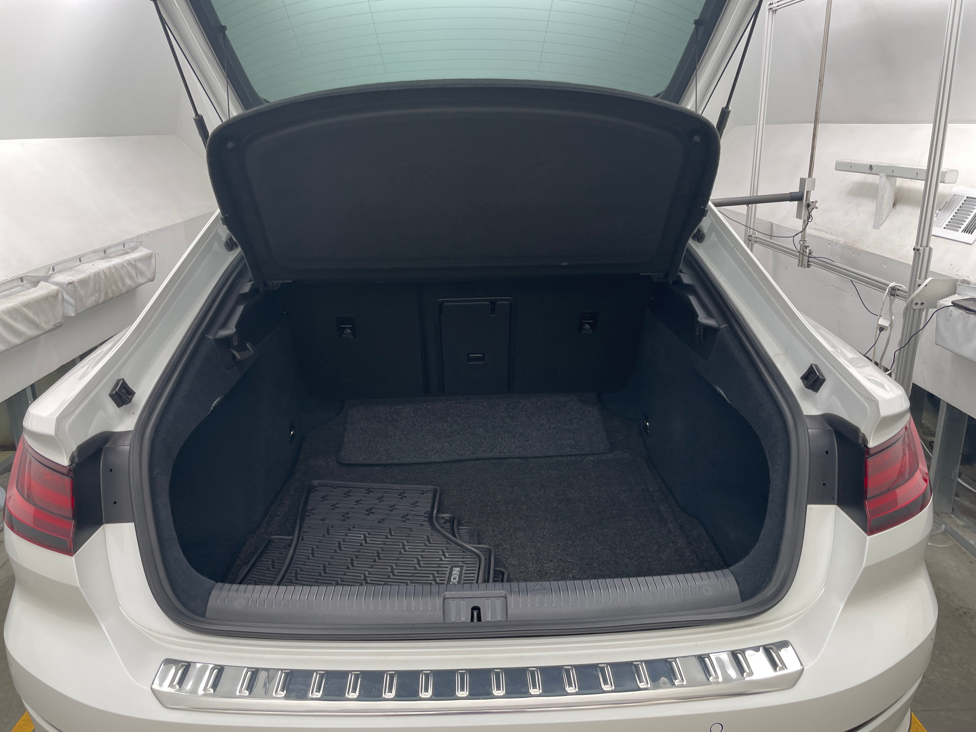 2022 Volkswagen Arteon SEL R-Line 6