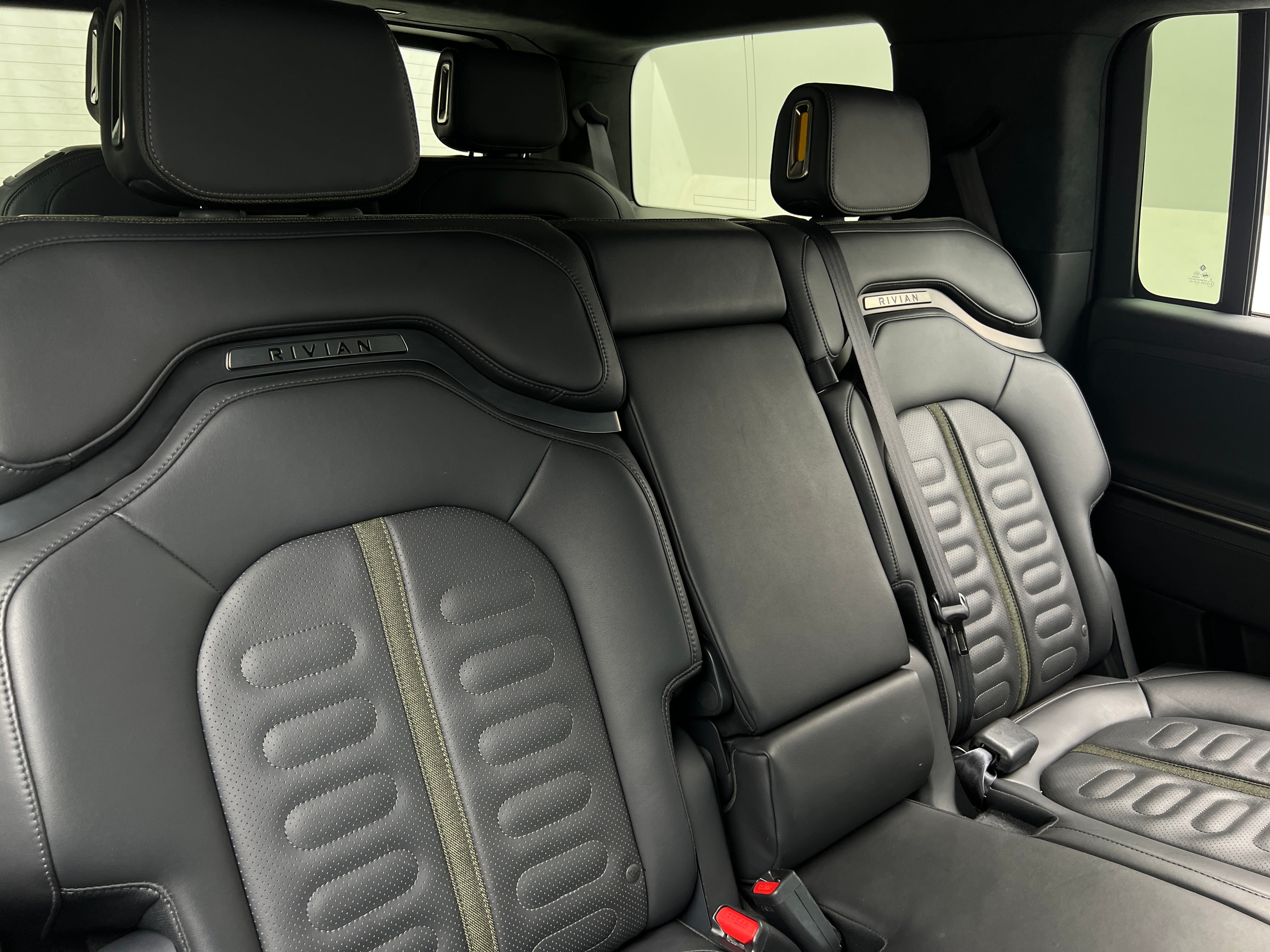 2022 Rivian R1S Launch Edition 5