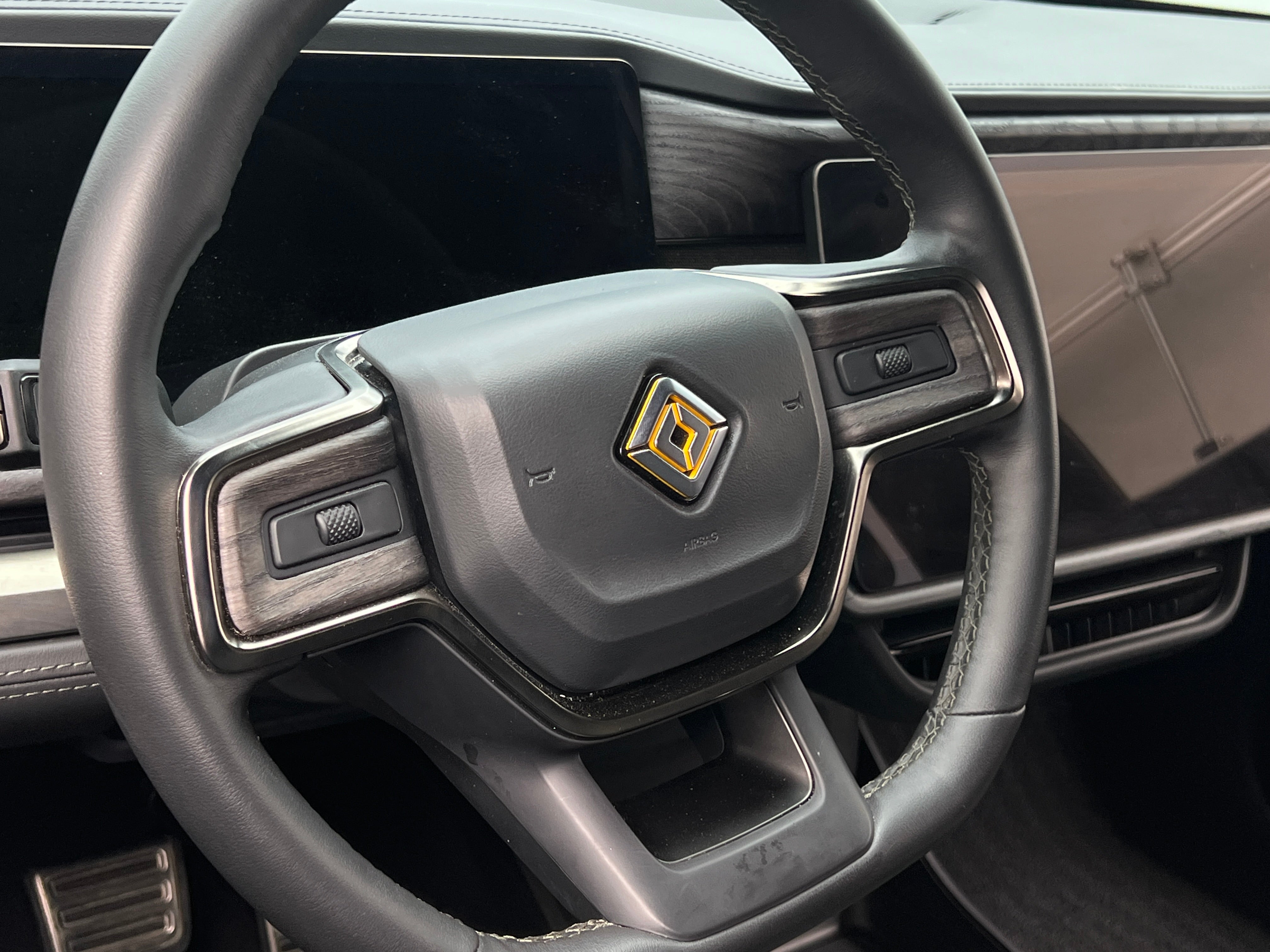 2022 Rivian R1S Launch Edition 4