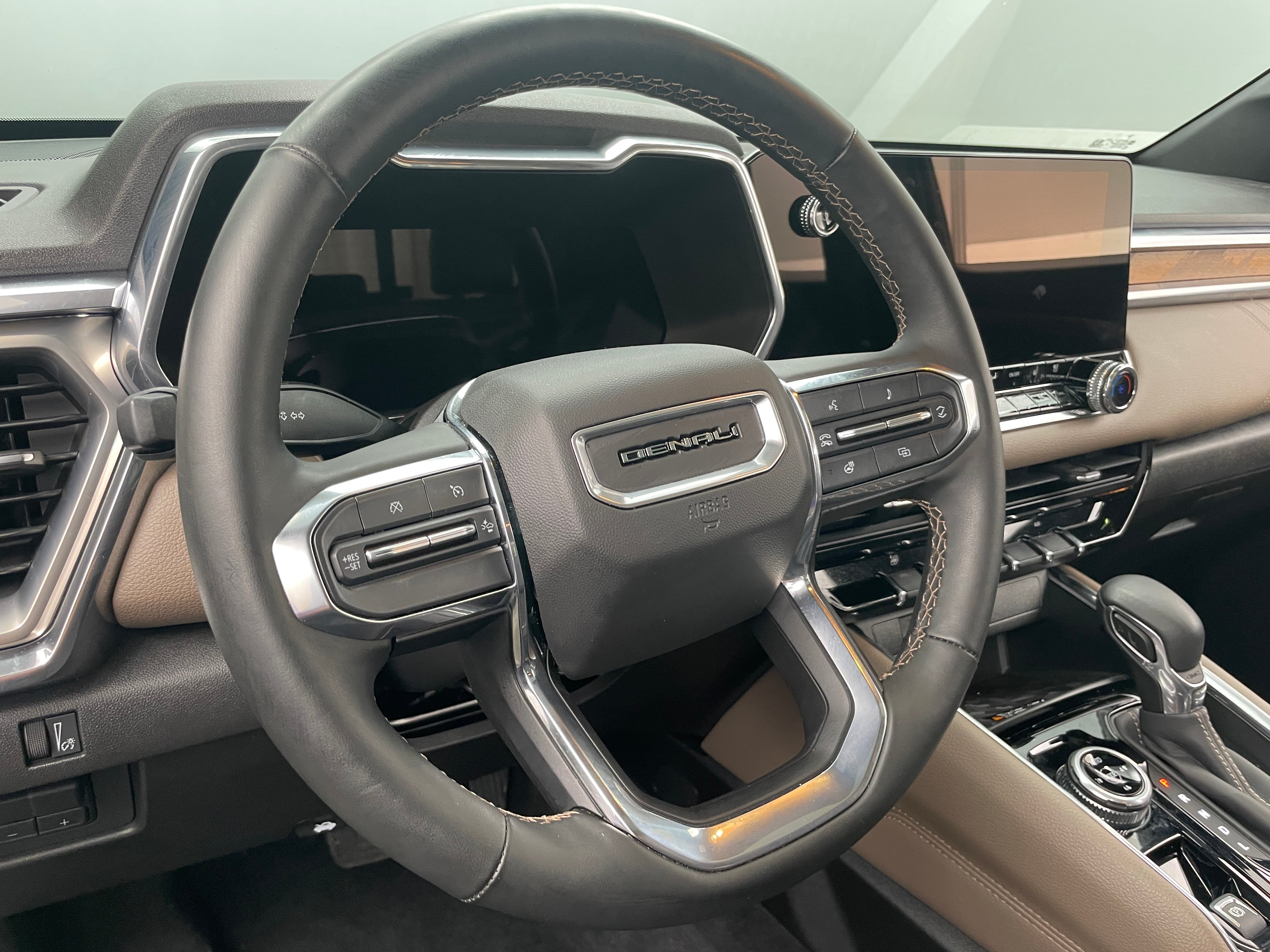 2024 GMC Canyon Denali 4