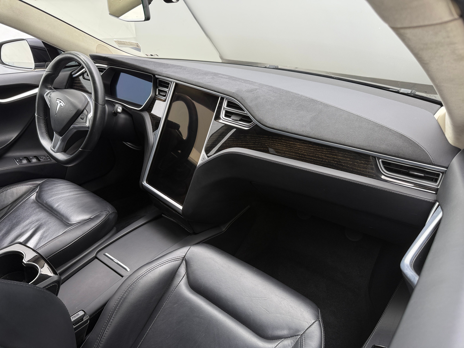 Thumbnail: 2016 Tesla Model S - 2