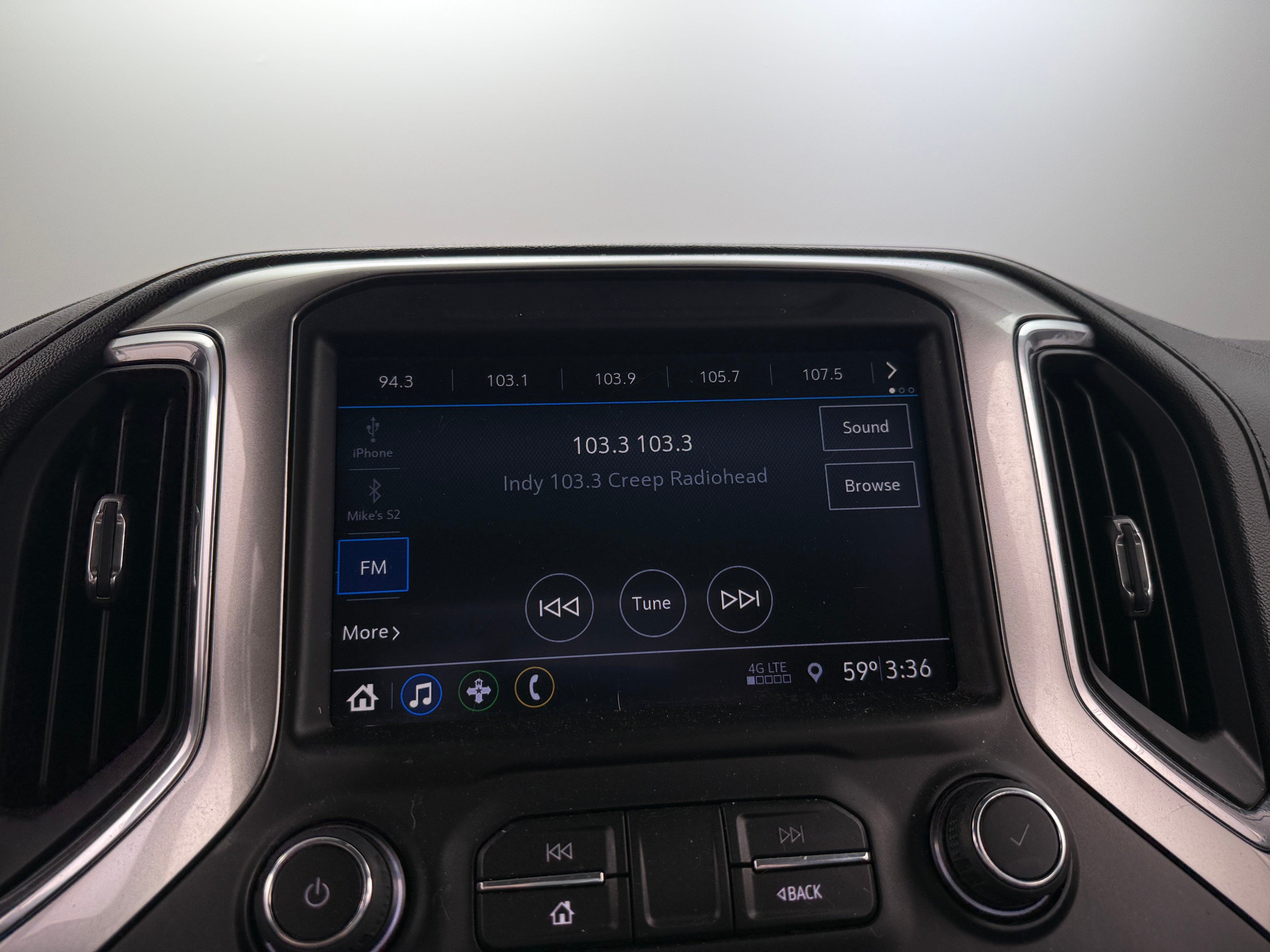 2019 Chevrolet Silverado 1500 RST 4