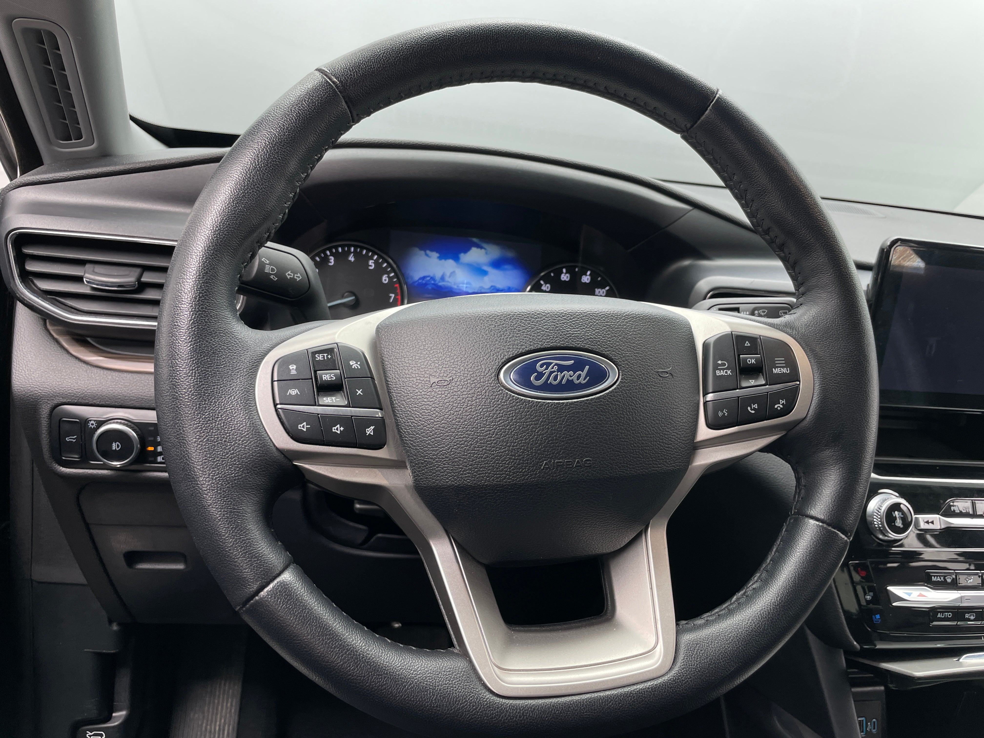 2024 Ford Explorer Limited 4