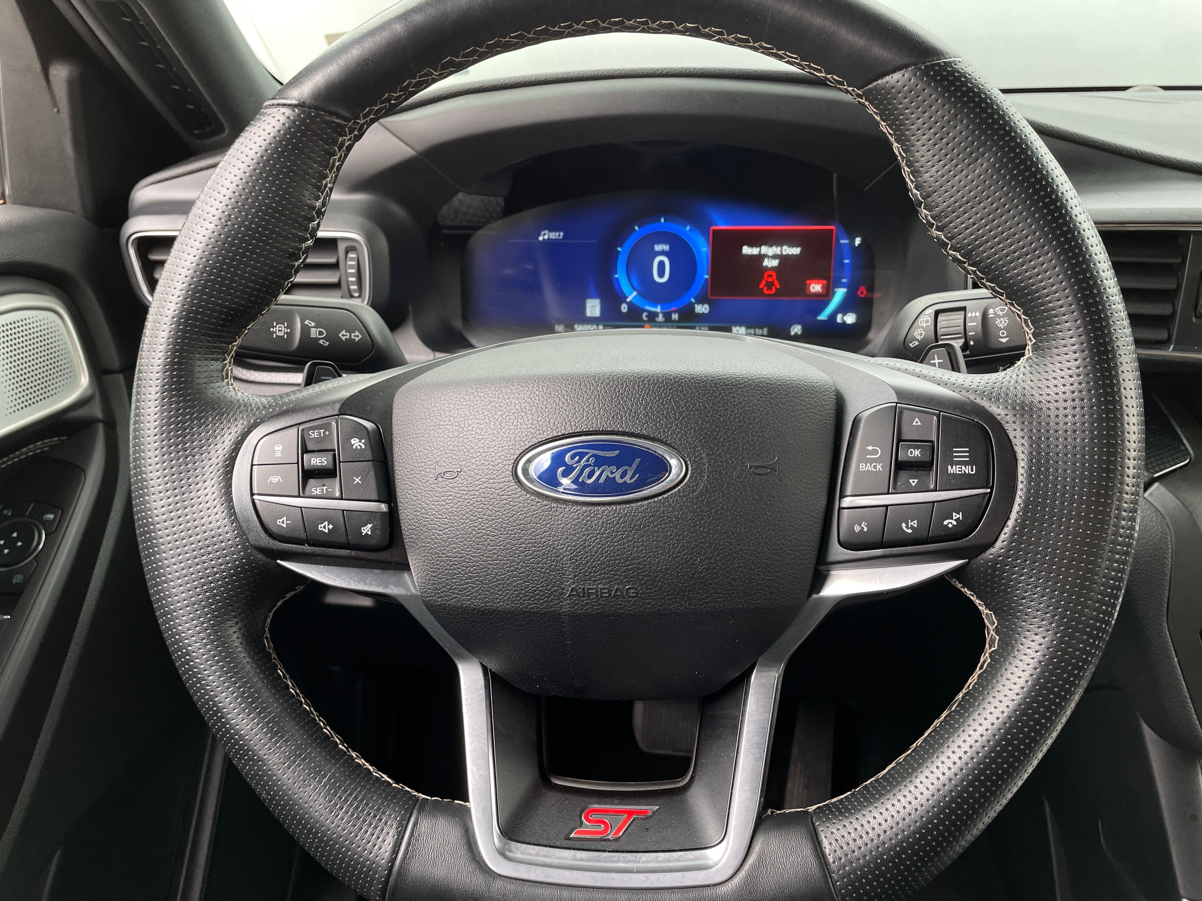 2020 Ford Explorer ST 4