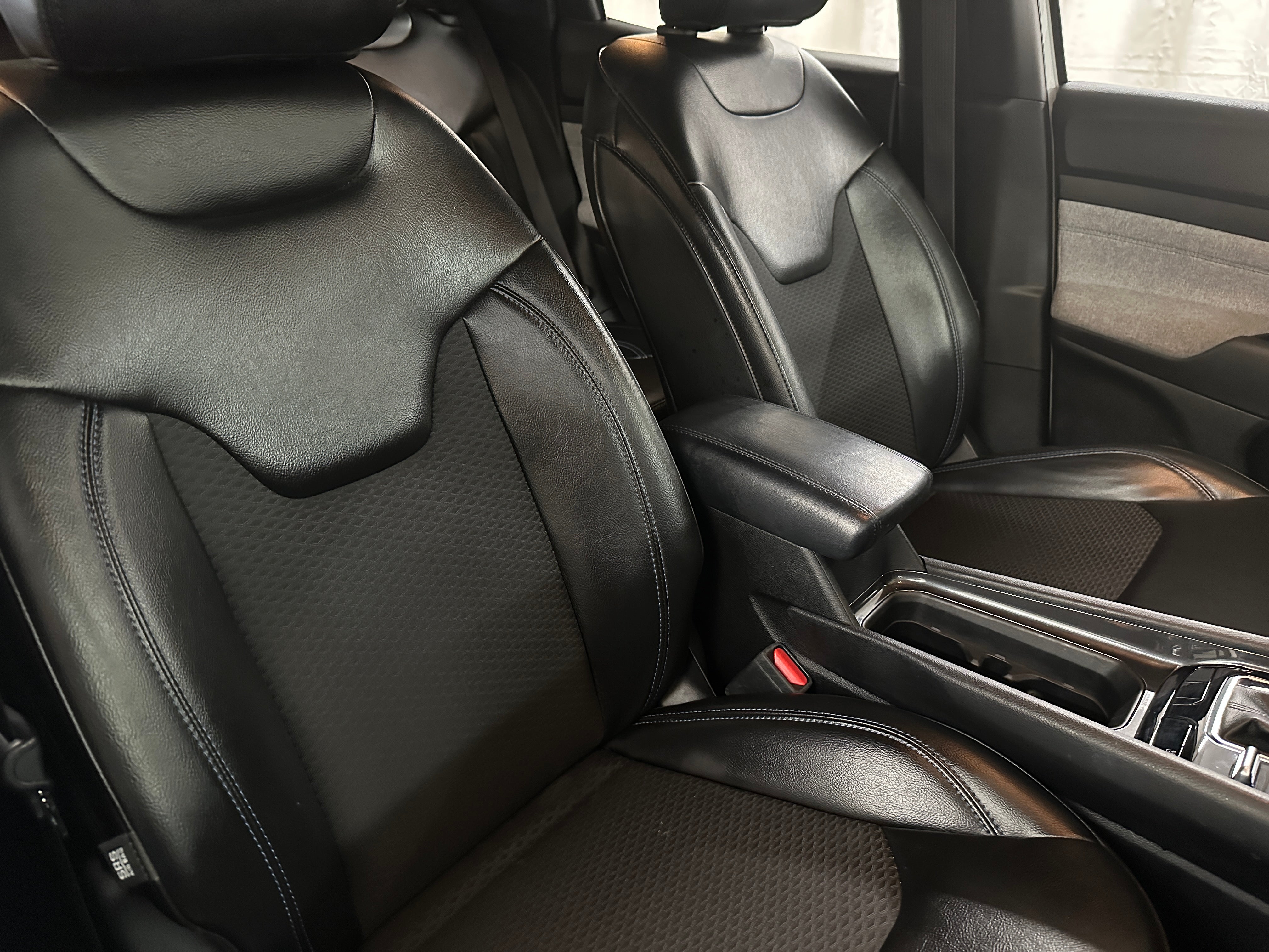 2023 Jeep Compass Latitude 2