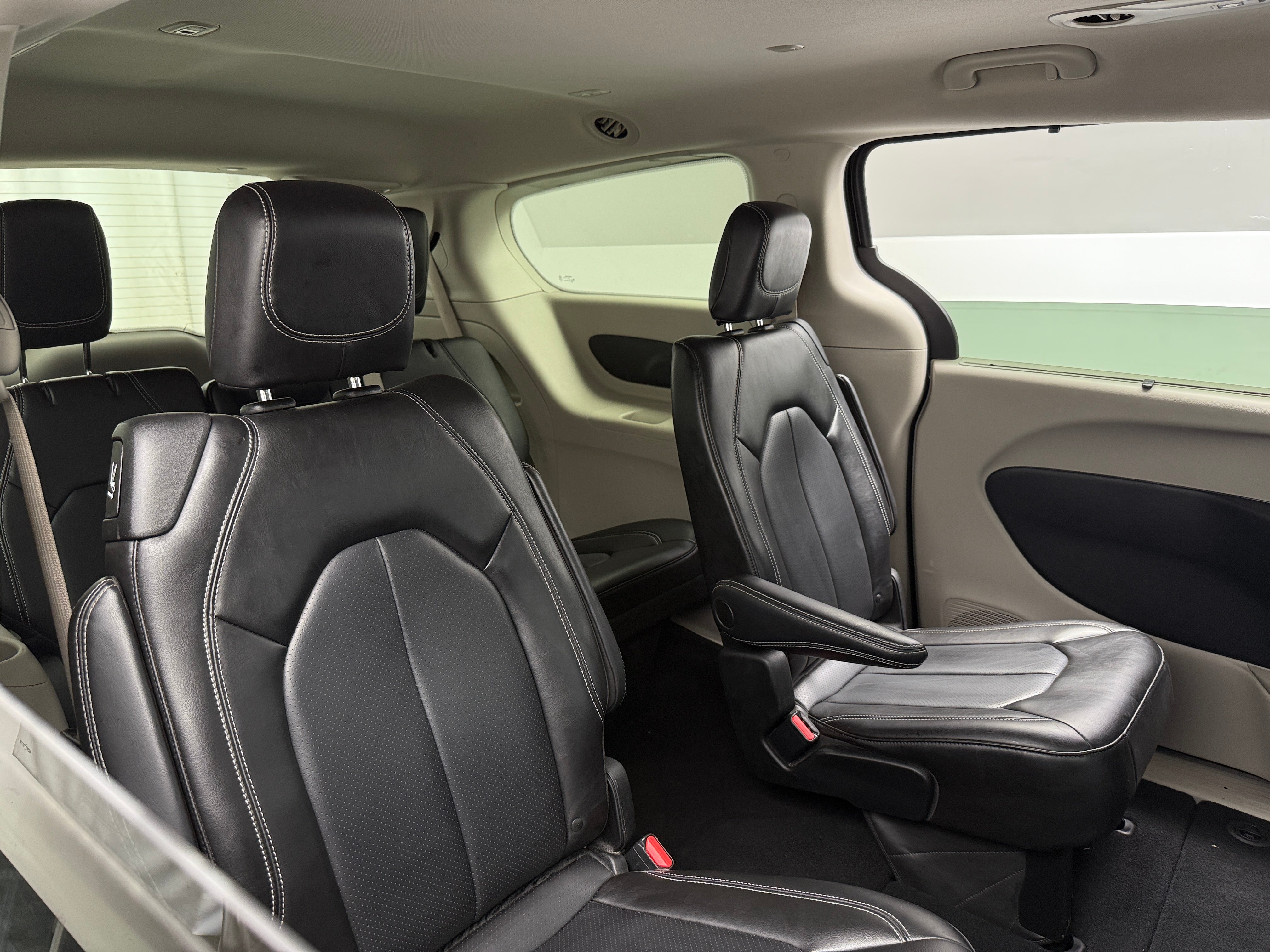 2023 Chrysler Pacifica Touring L 5