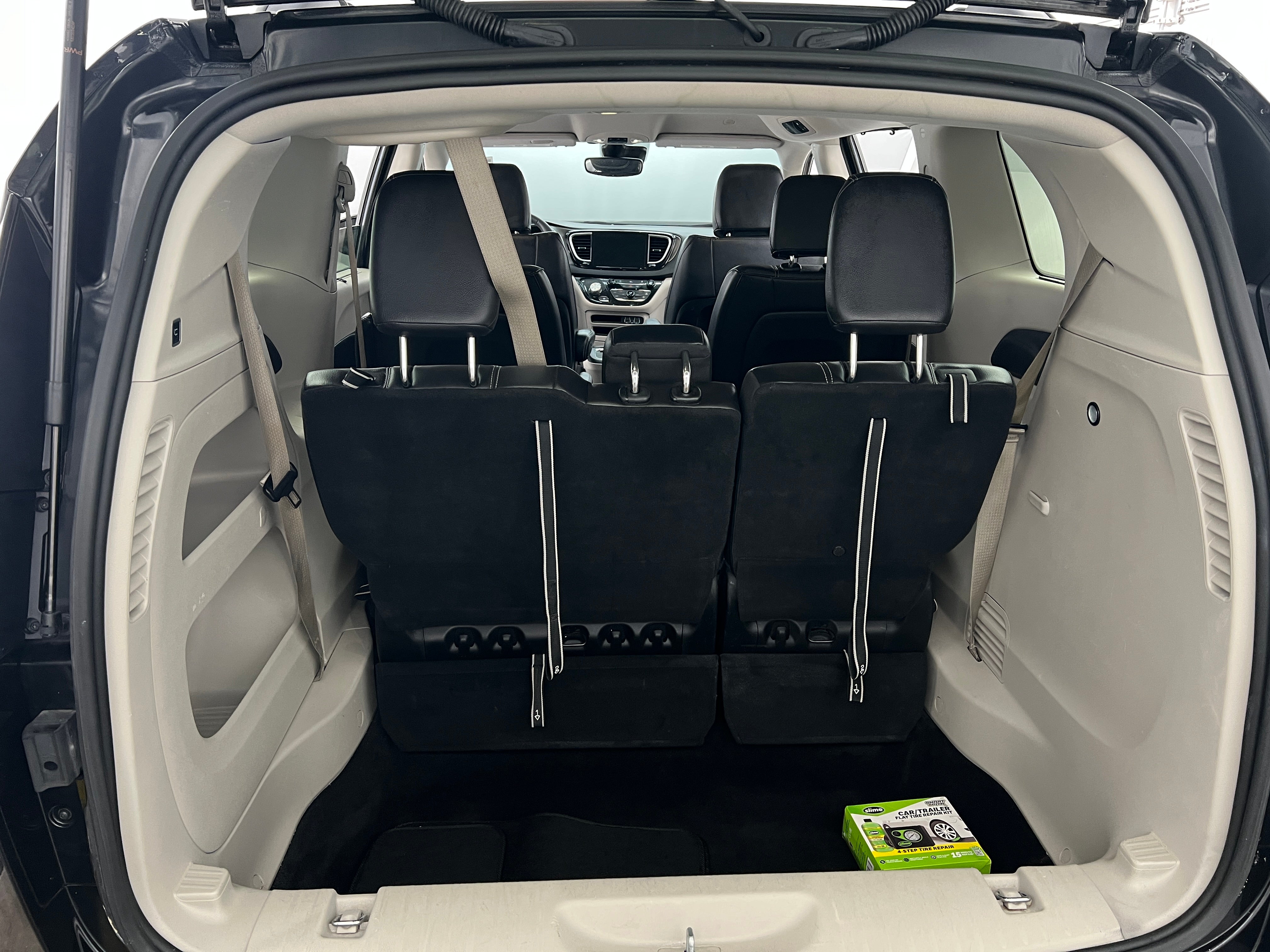 2022 Chrysler Pacifica Touring L 6