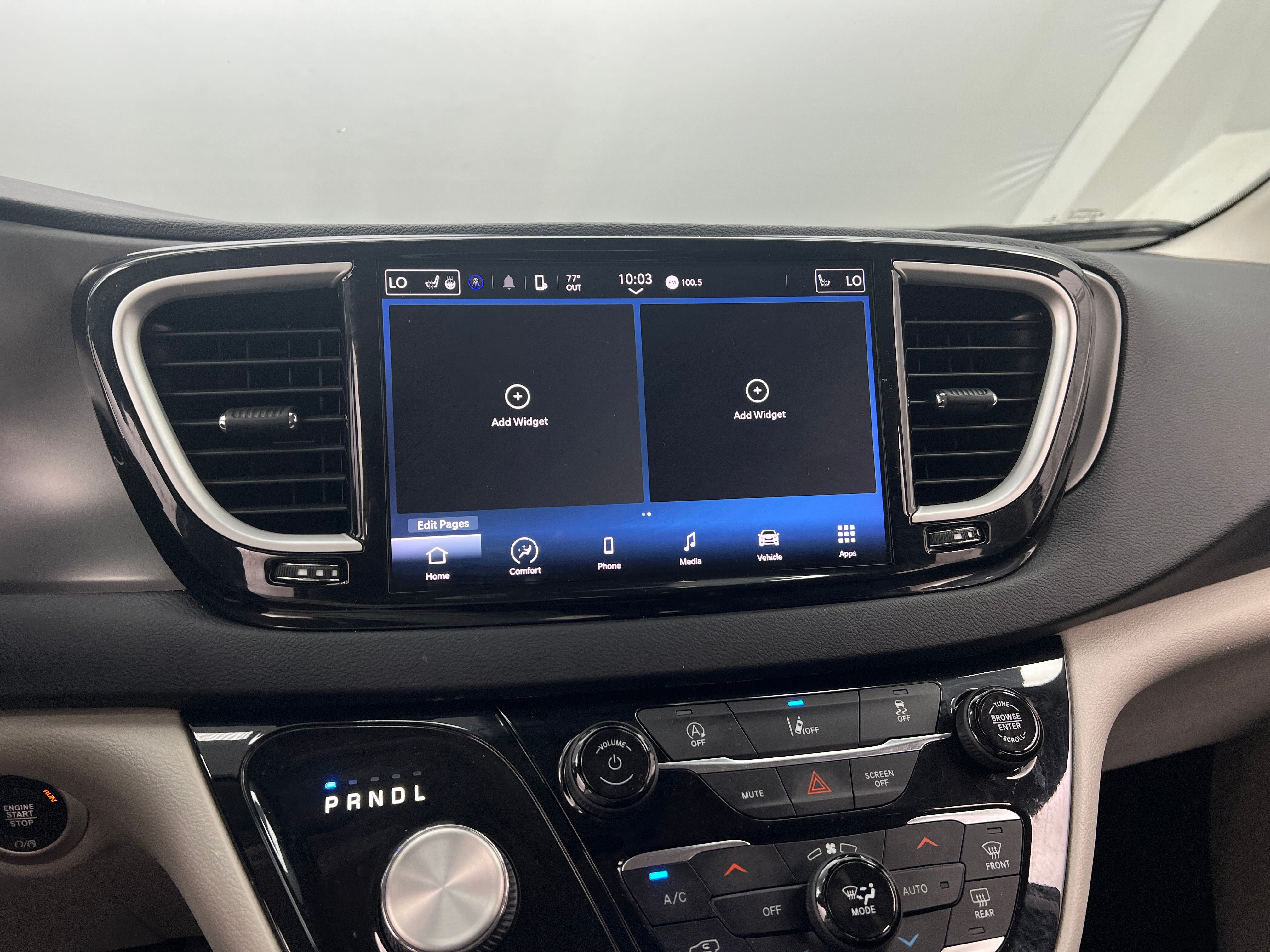 2022 Chrysler Pacifica Touring L 3