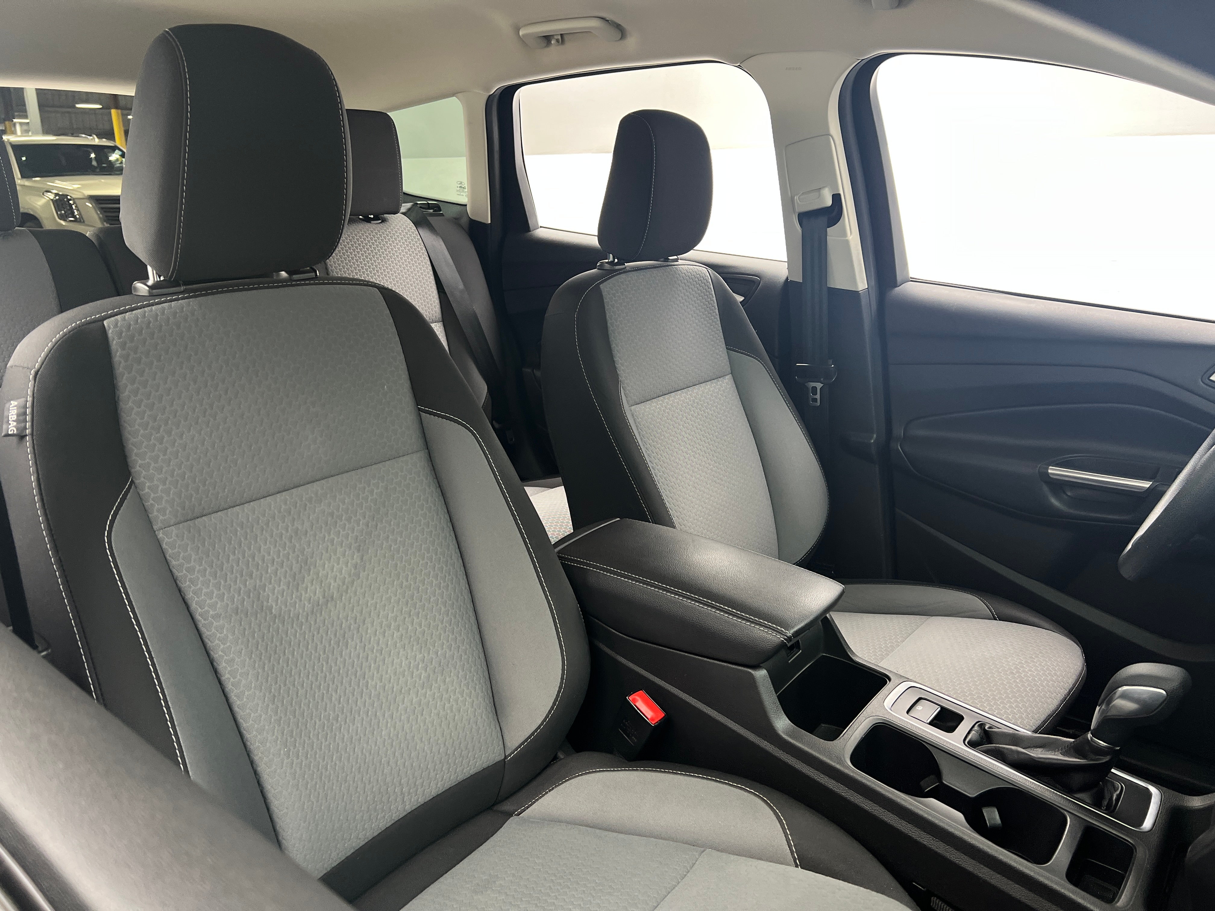 2019 Ford Escape SE 2