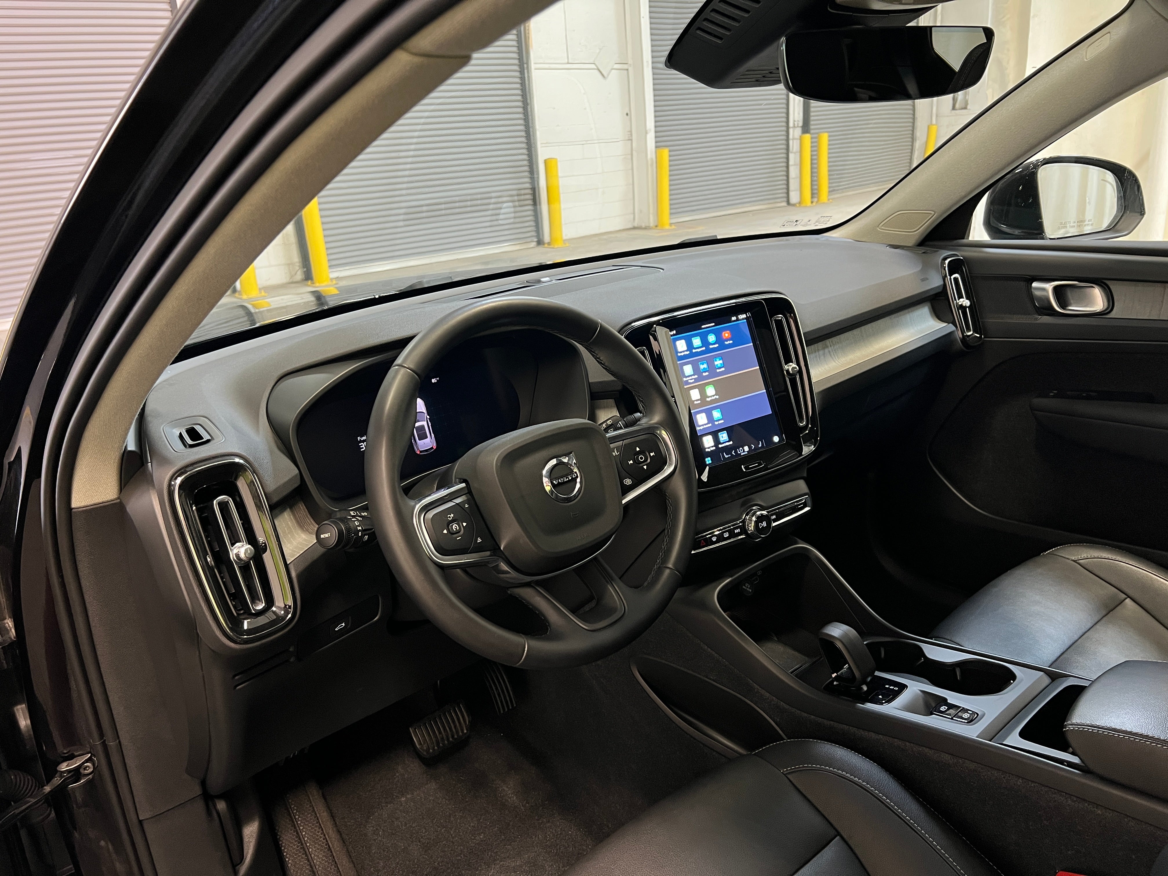 2024 Volvo XC40 B5 Core 3