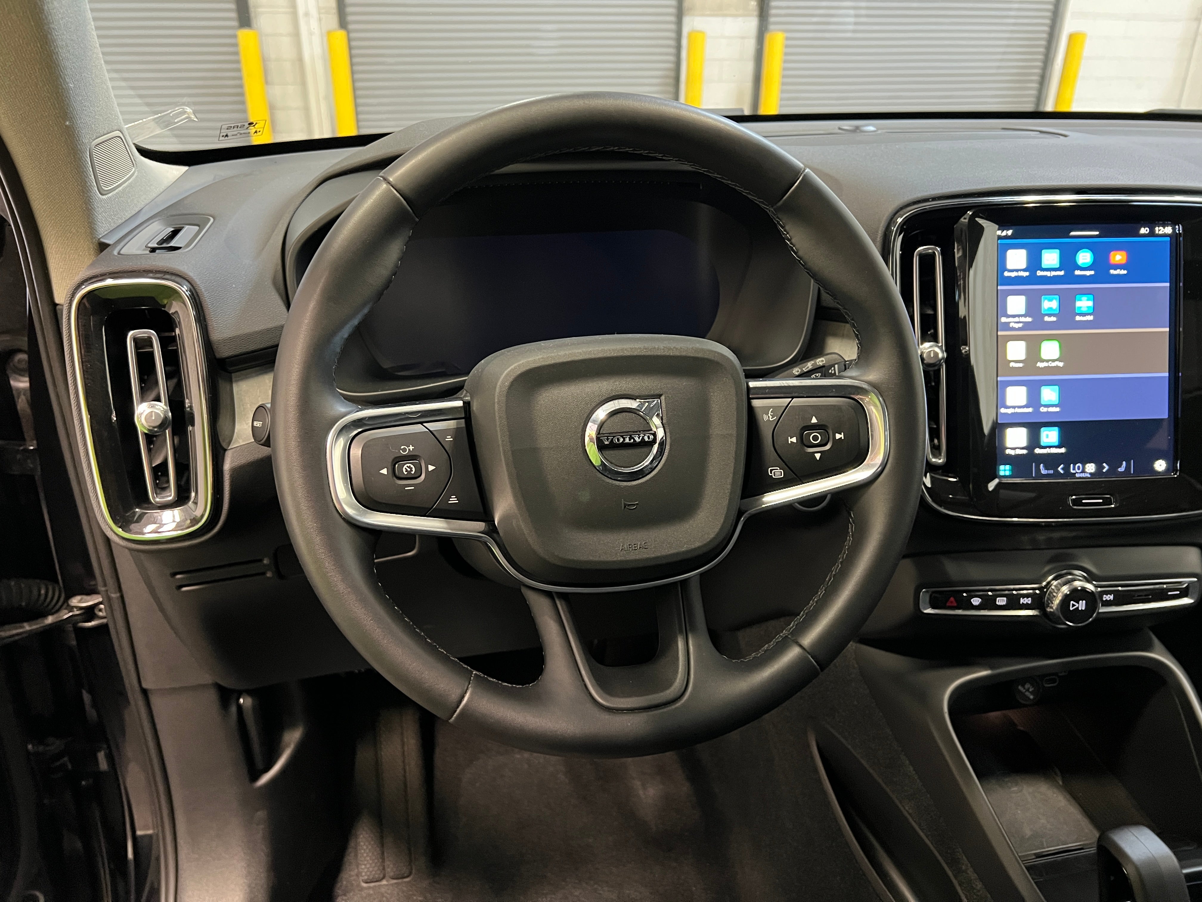 2024 Volvo XC40 B5 Core 5
