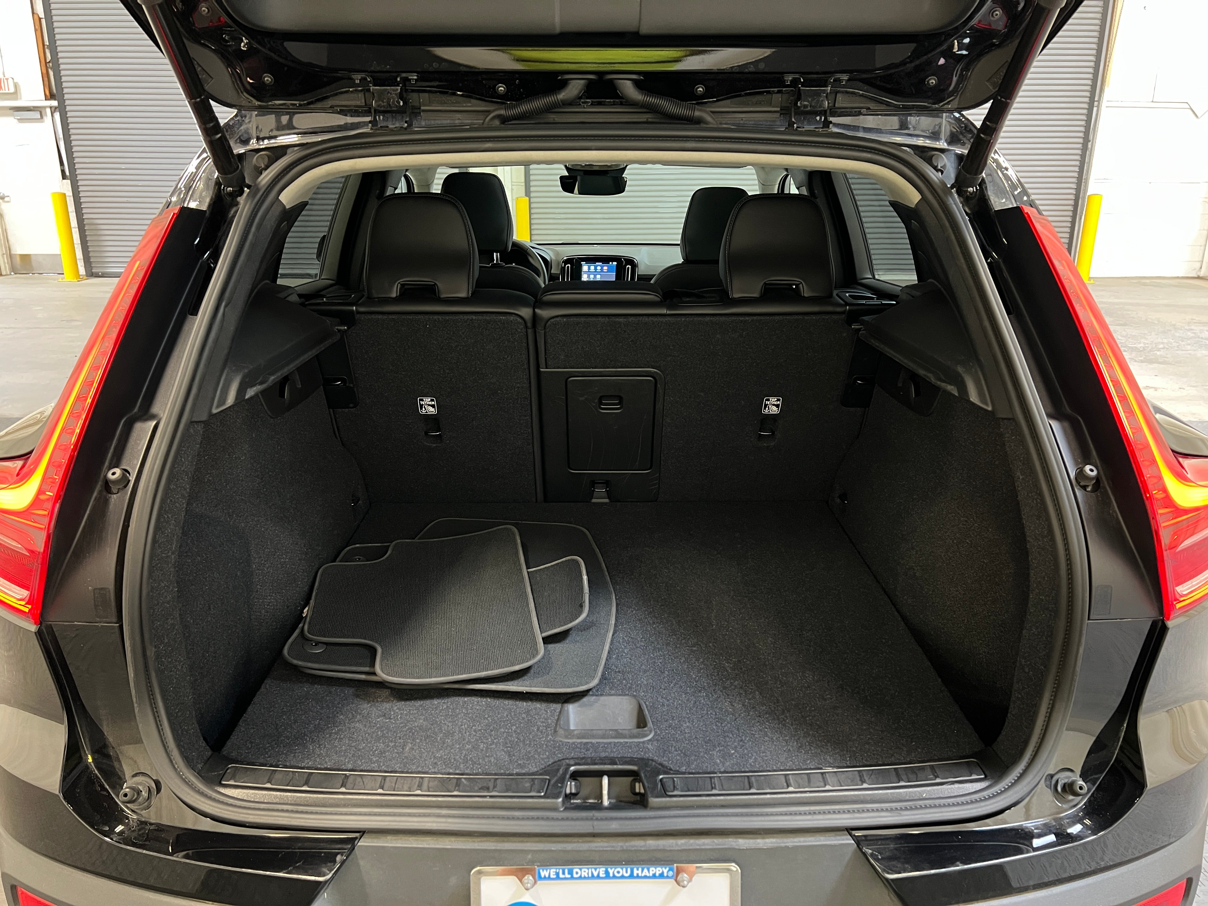 2024 Volvo XC40 B5 Core 7