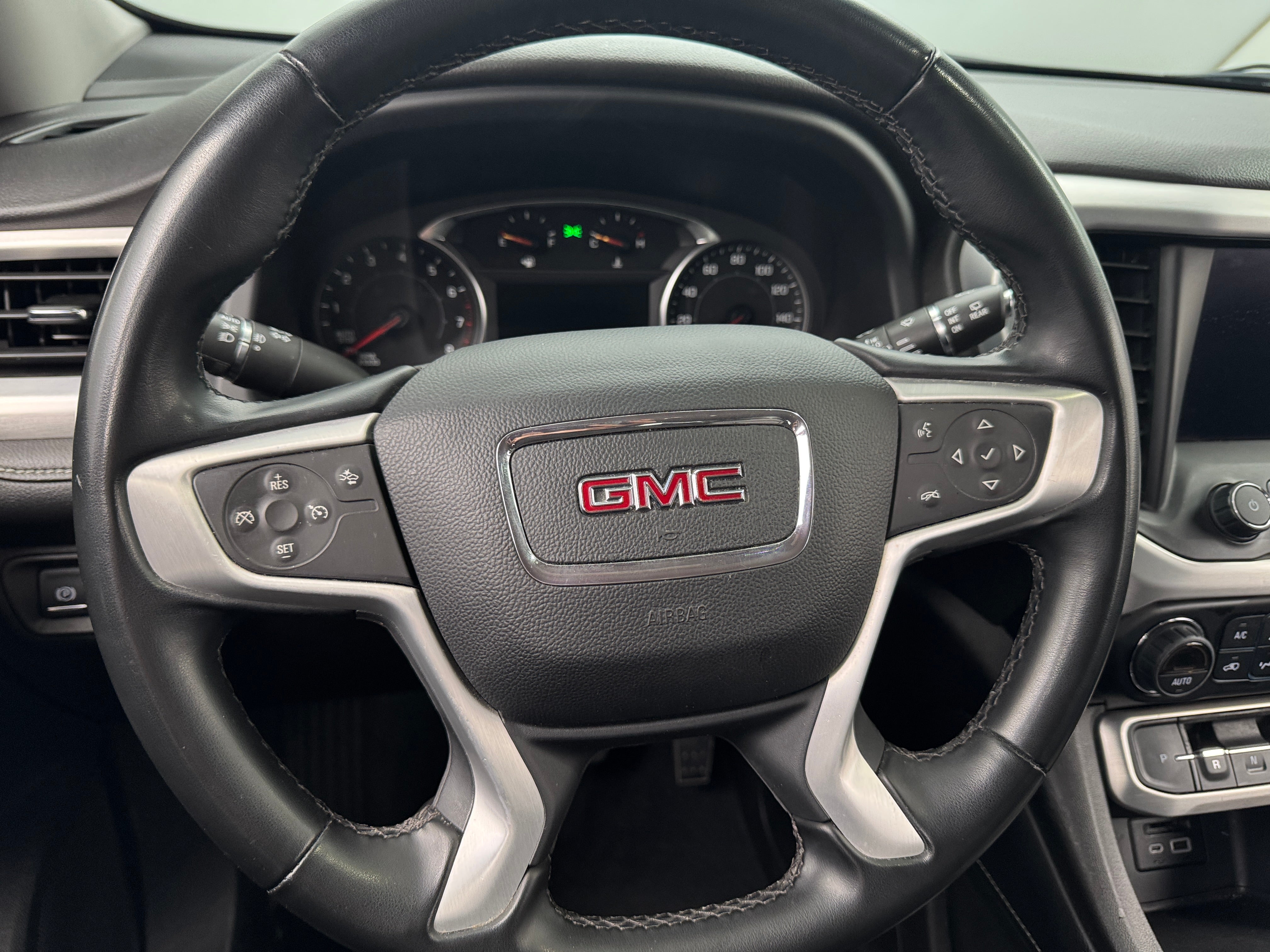 2023 GMC Acadia SLT 5