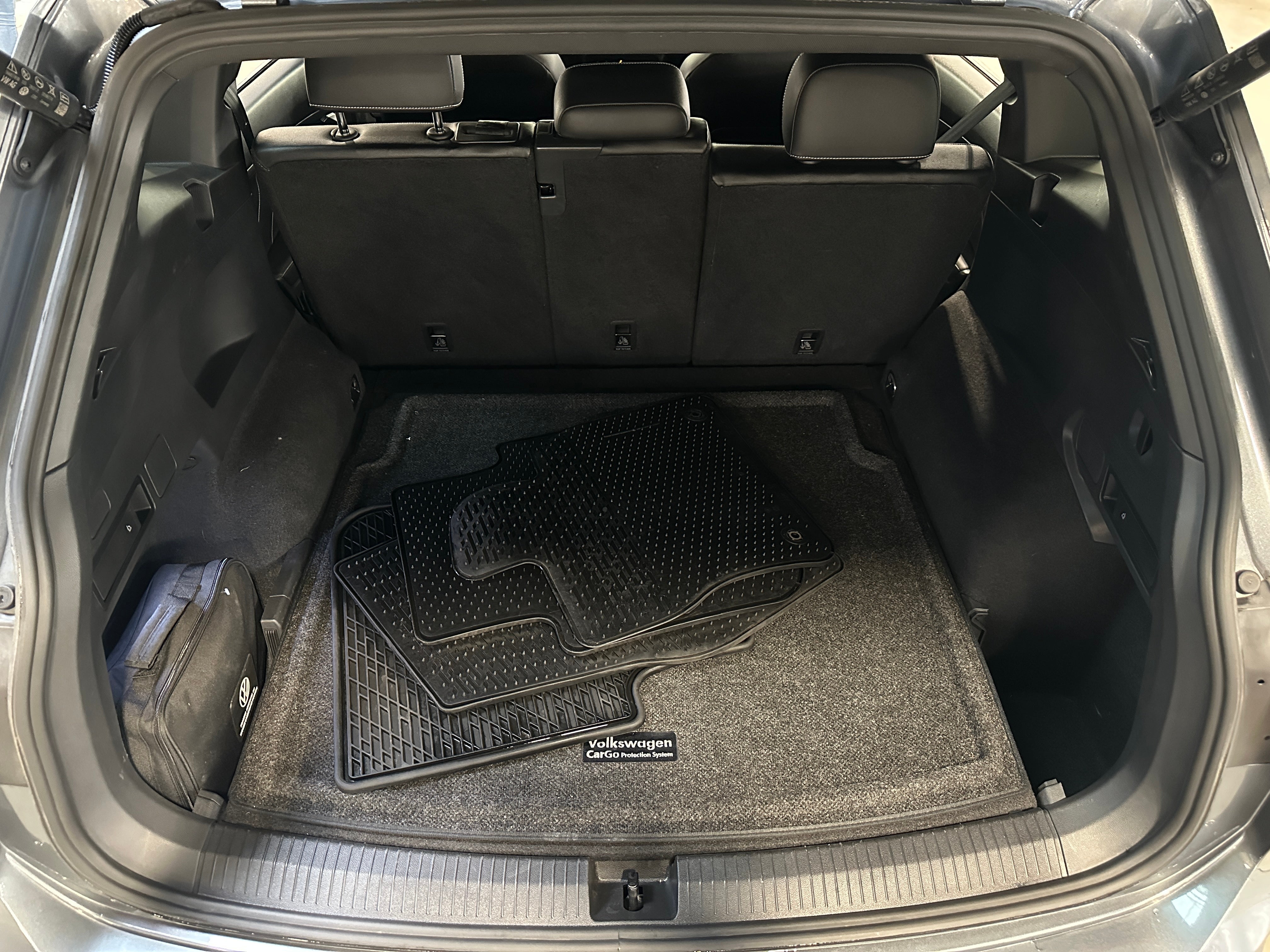 2022 Volkswagen Tiguan SE R-Line 6