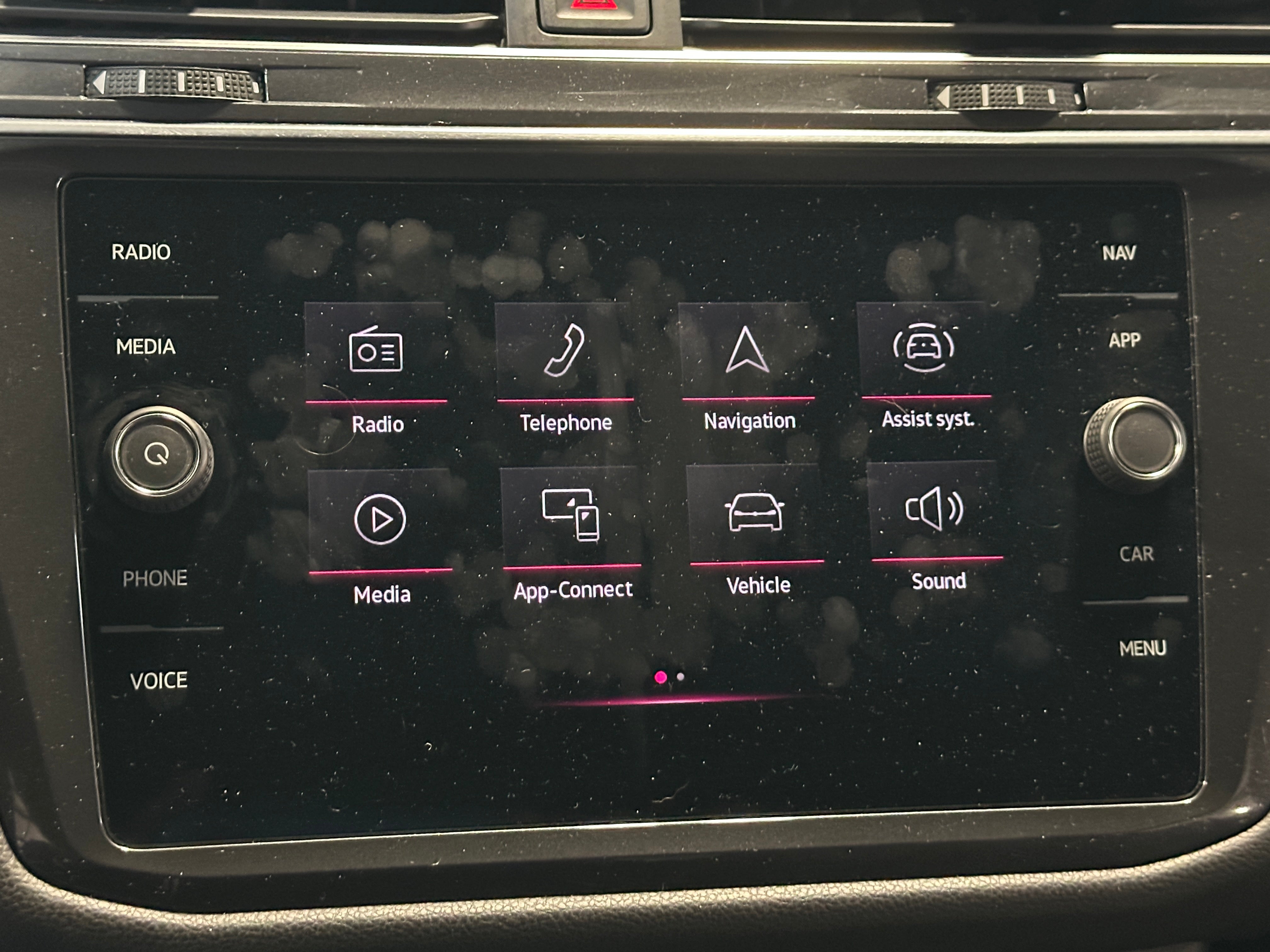 2022 Volkswagen Tiguan SE R-Line 3