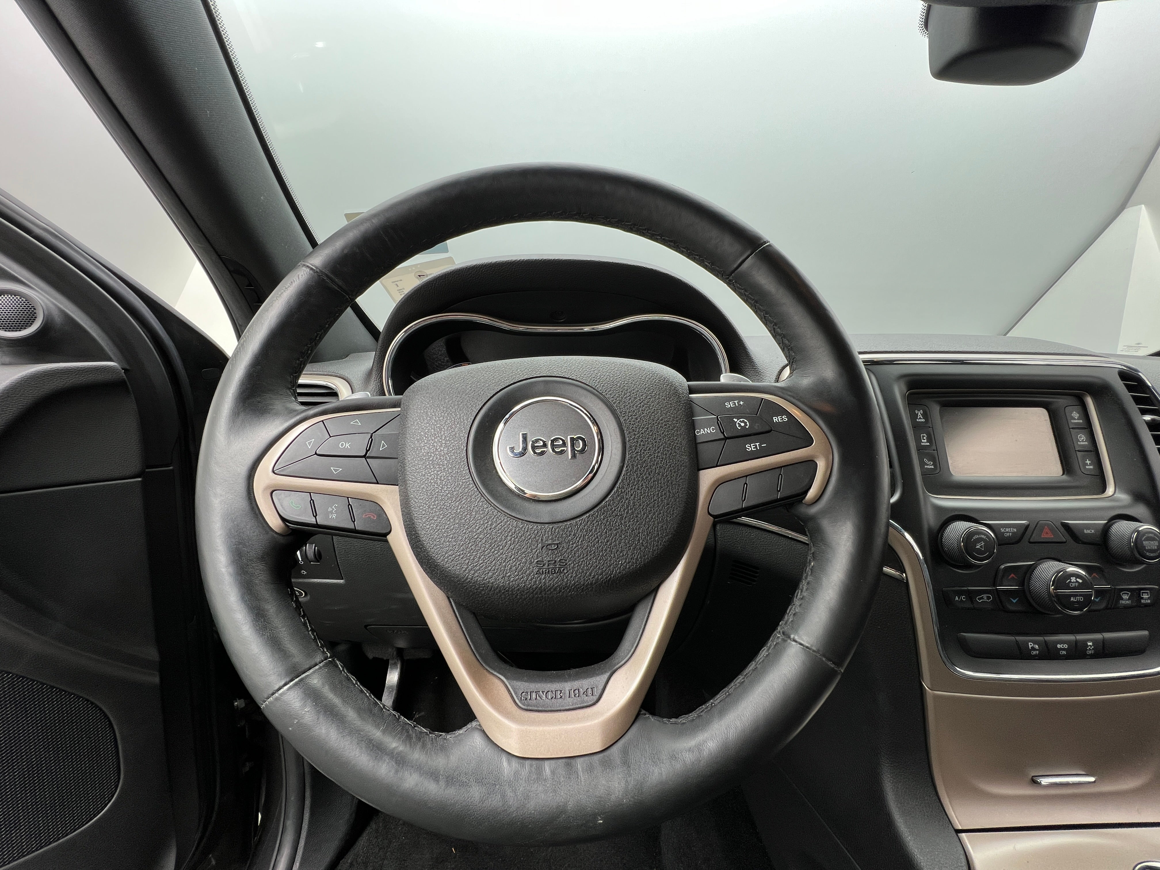2015 Jeep Grand Cherokee Limited Edition 4