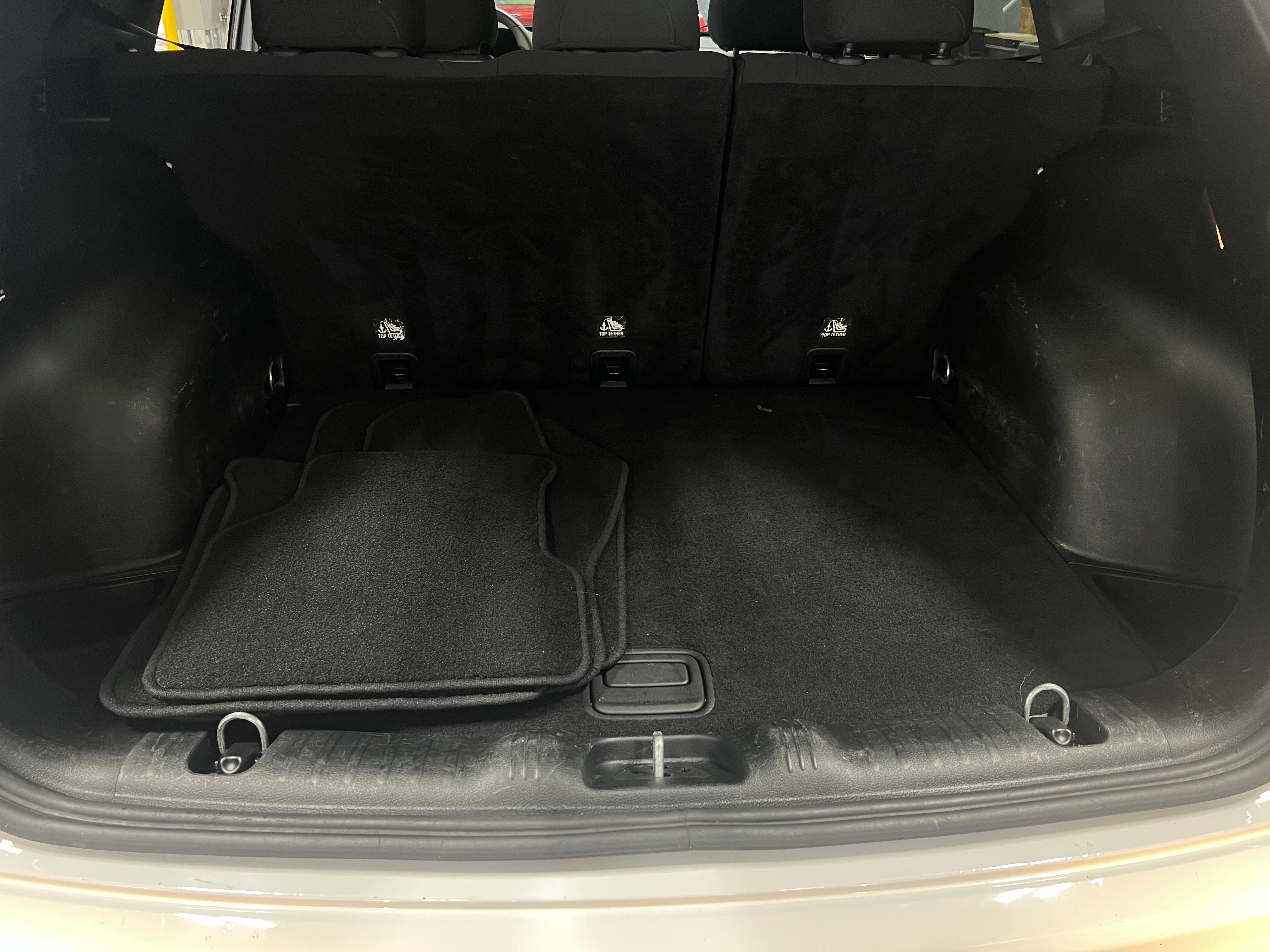 2023 Jeep Compass Base 7