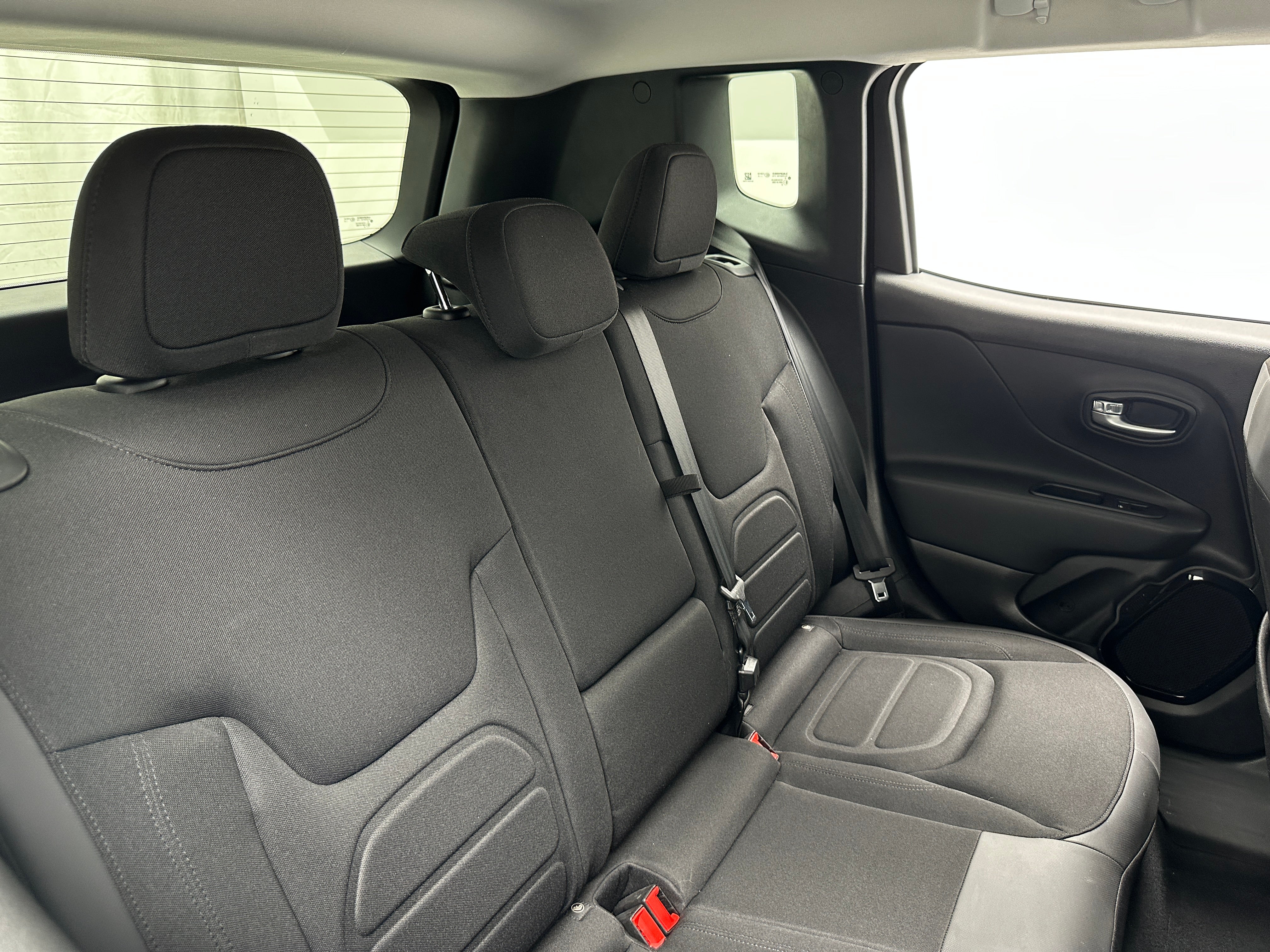2016 Jeep Renegade Dawn of Justice 6