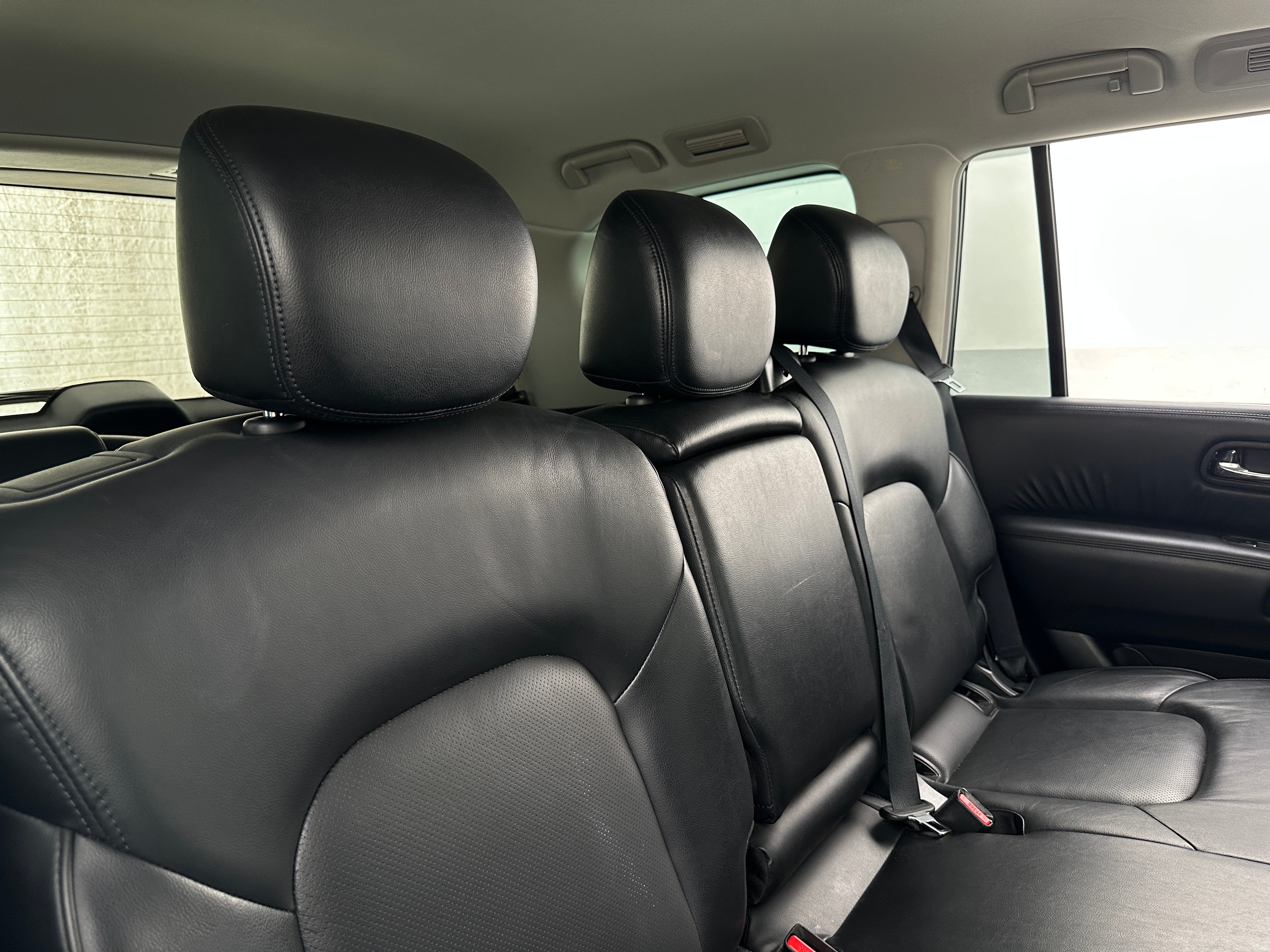 2023 Nissan Armada SL 5